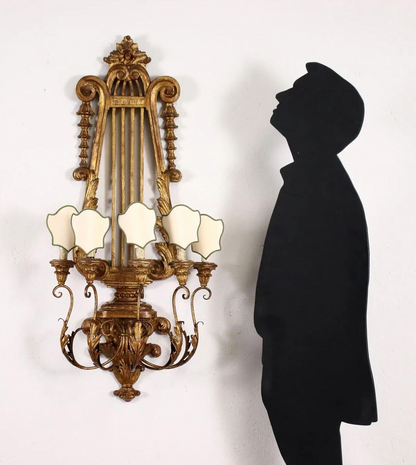Large Italian Giltwood Sconce - circa 1880 For Sale 1