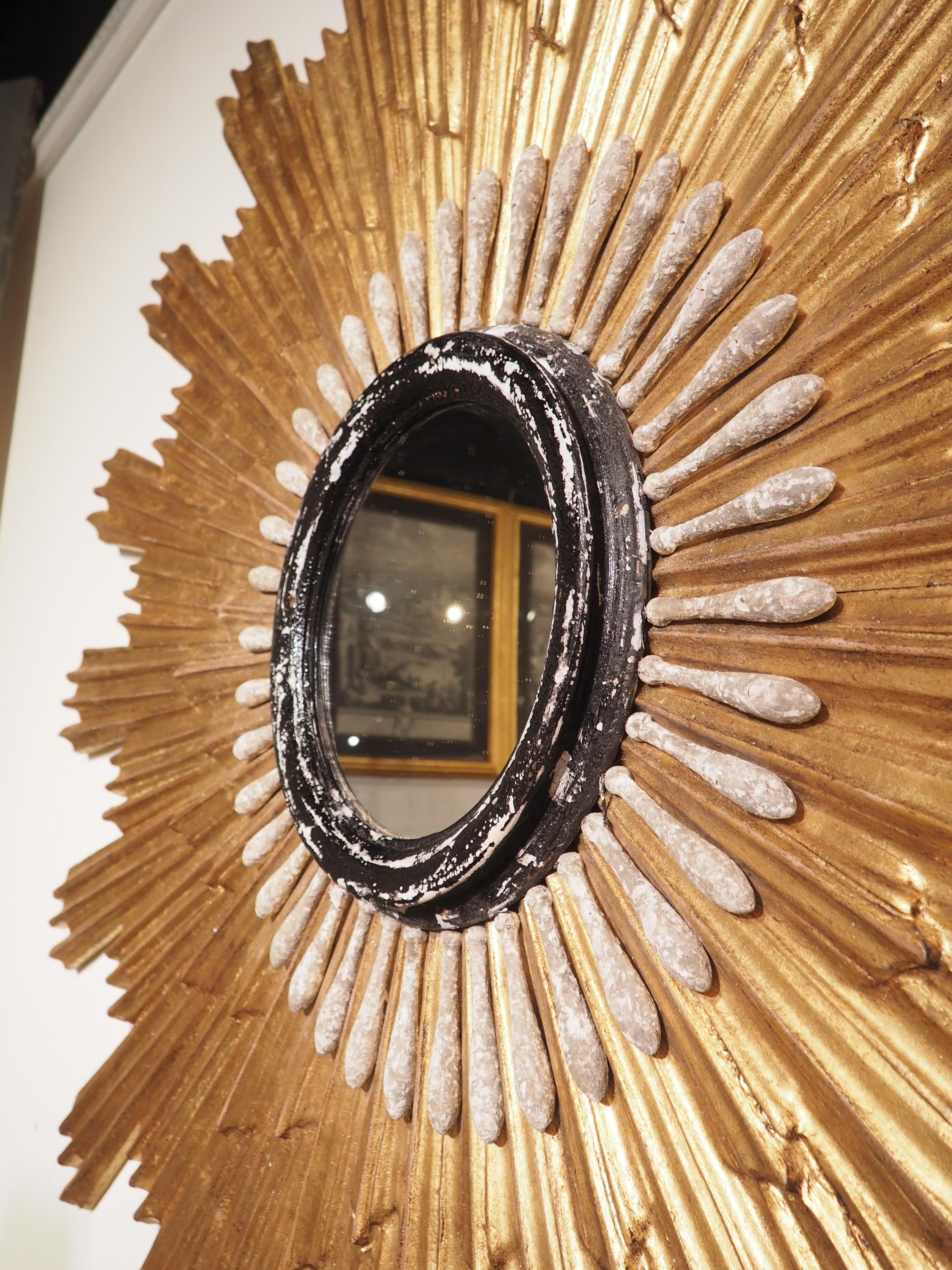 Large Italian Giltwood Sunburst Mirror with Wooden Pendant Surround 6