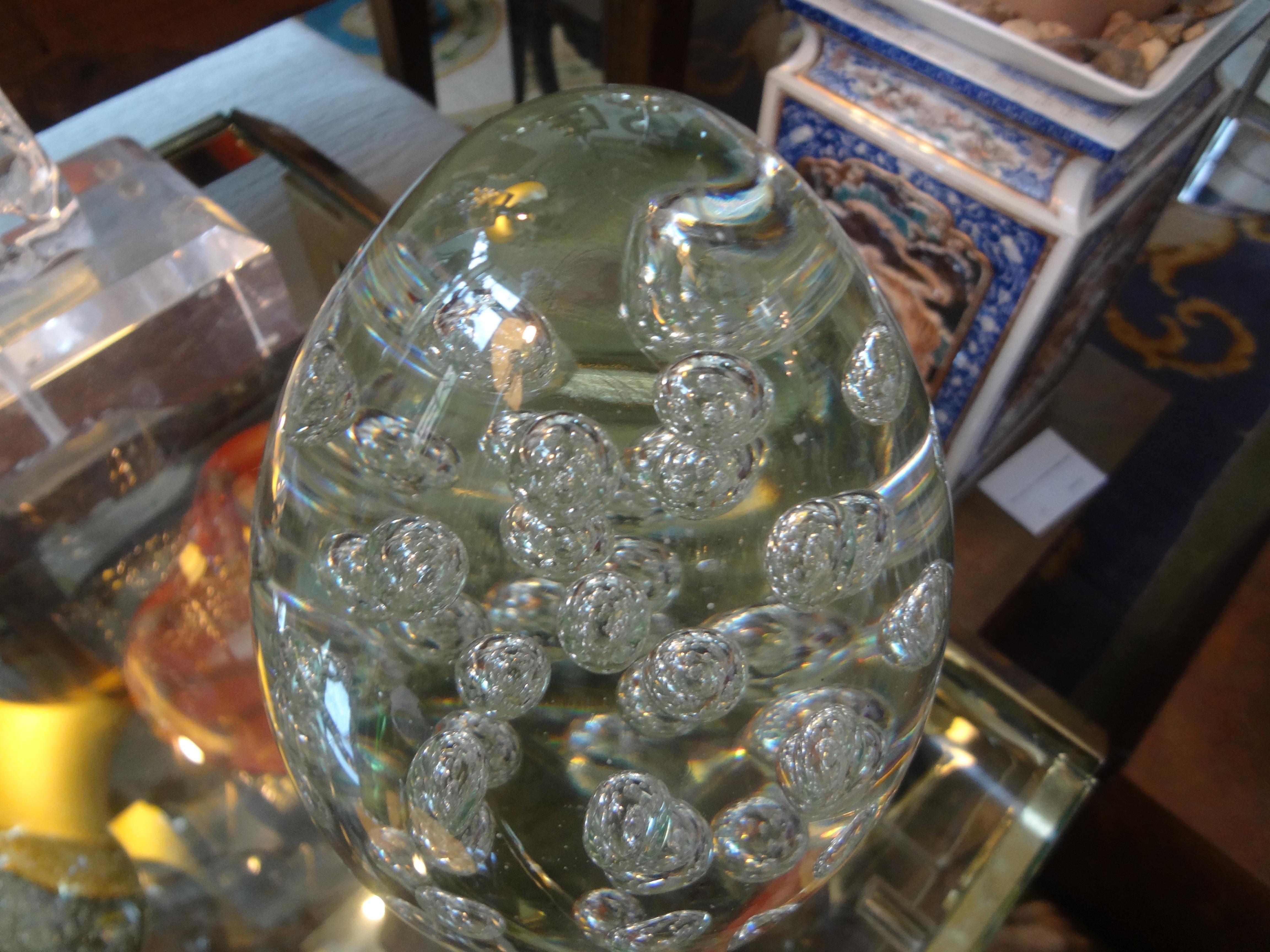Large Italian Glass Egg with Controlled Bubbles Attributed to Barbini For Sale 1