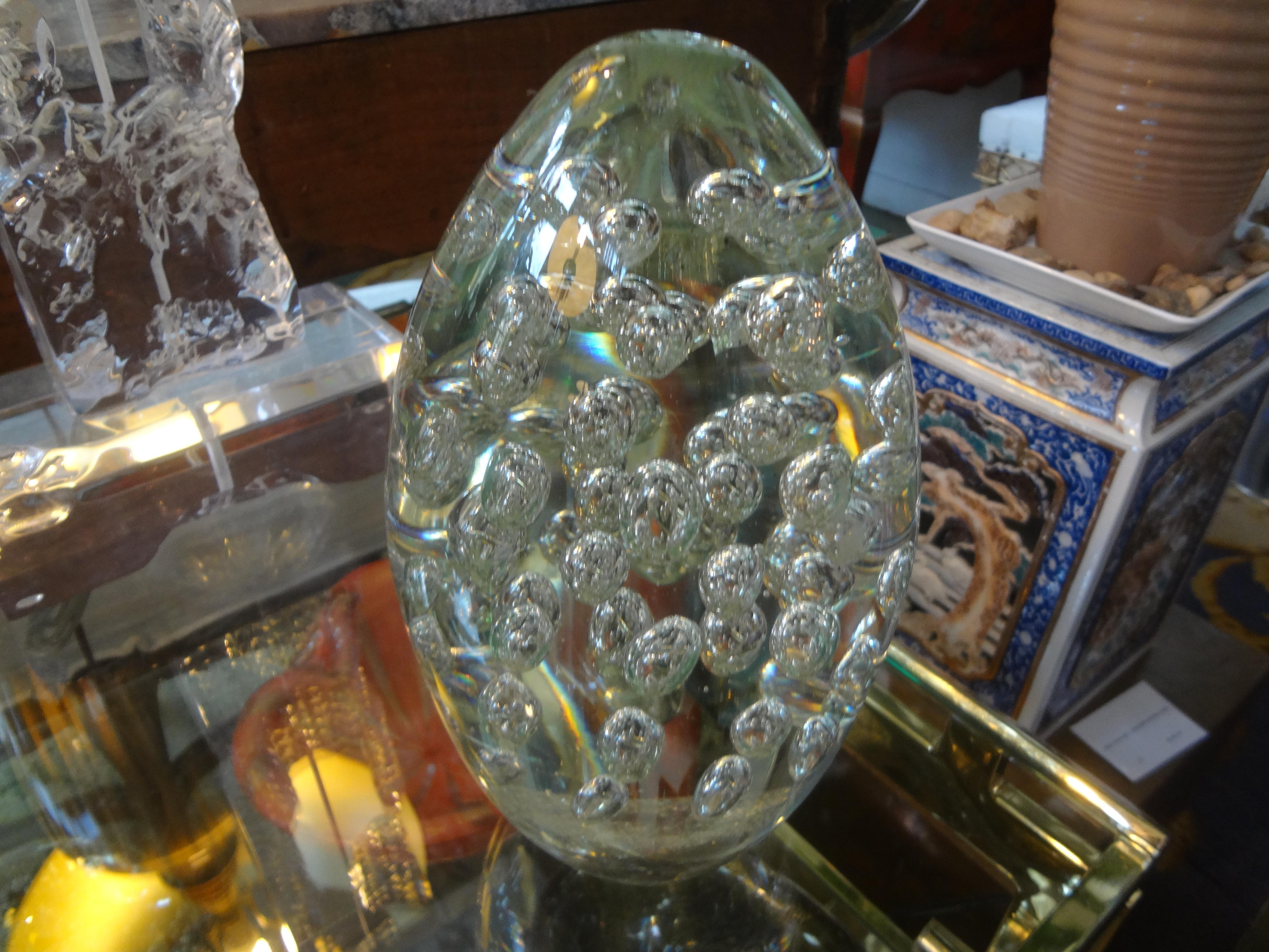 Large Italian Glass Egg with Controlled Bubbles Attributed to Barbini For Sale 2