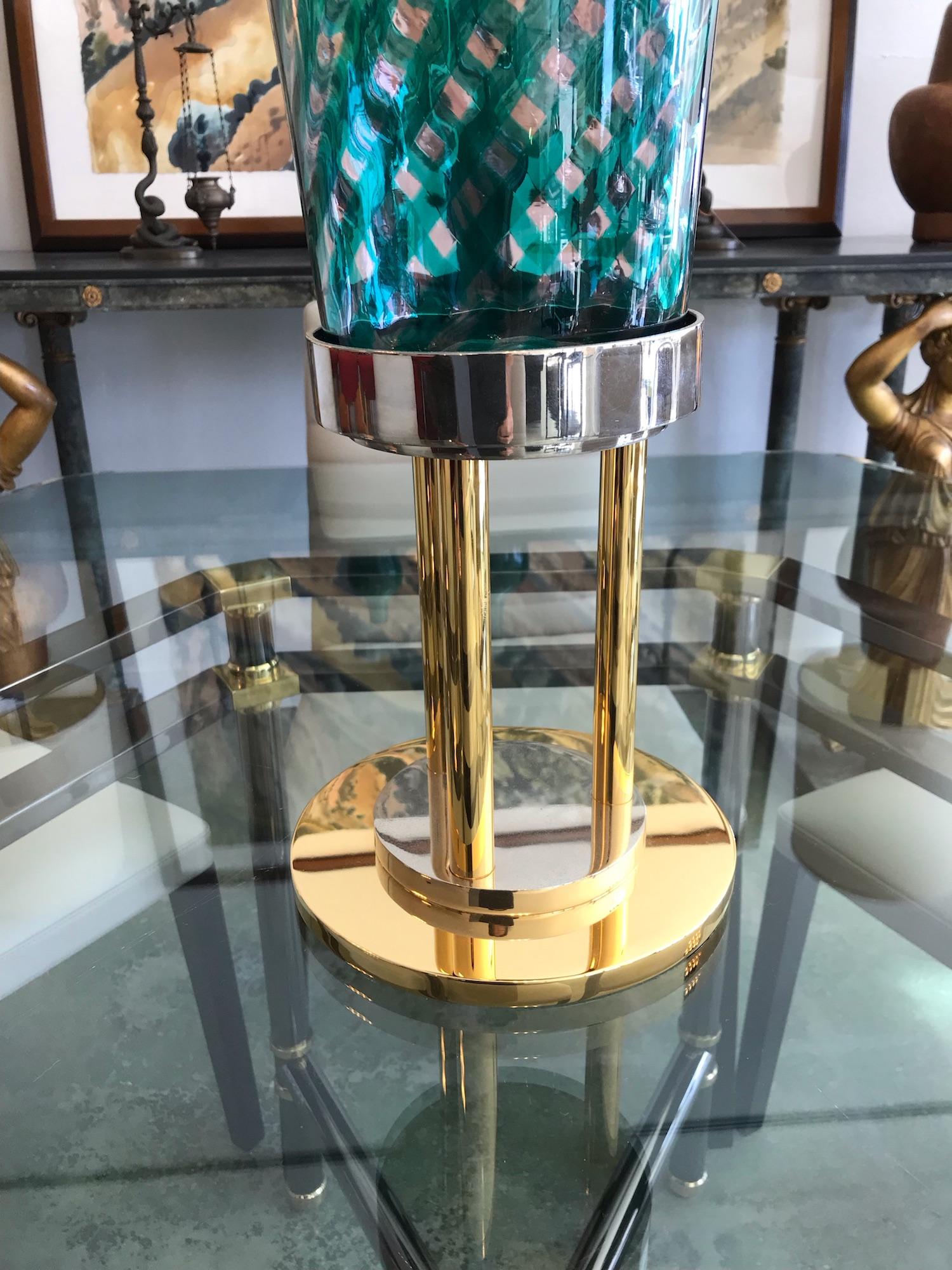 Große italienische Glasvase Gold und Edelstahlsockel von VeArt, Italien, 1980er Jahre (Ende des 20. Jahrhunderts) im Angebot