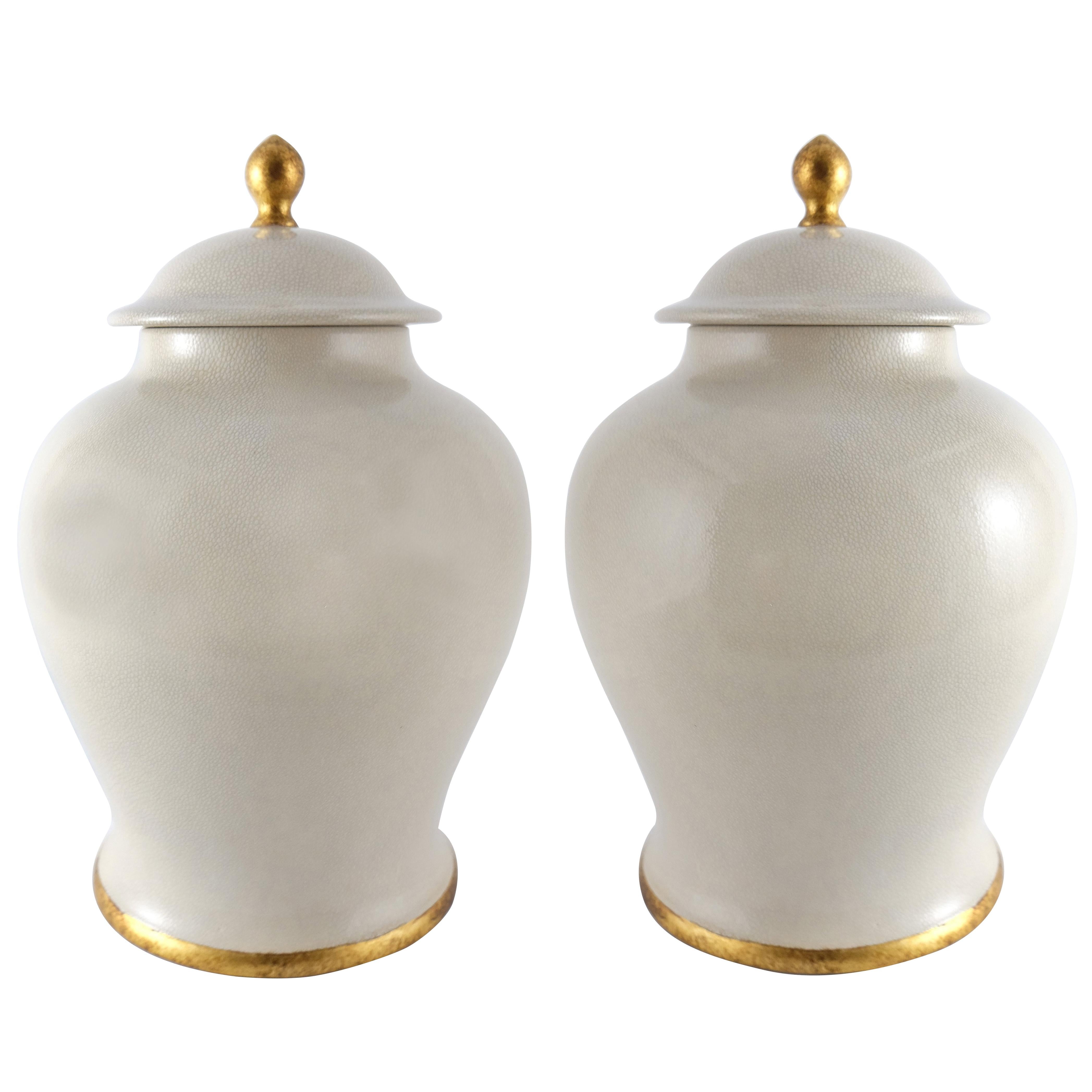 Großes italienisches glasiertes Keramikglasgefäß mit Blattgold-Akzenten von Paolo Marioni im Angebot