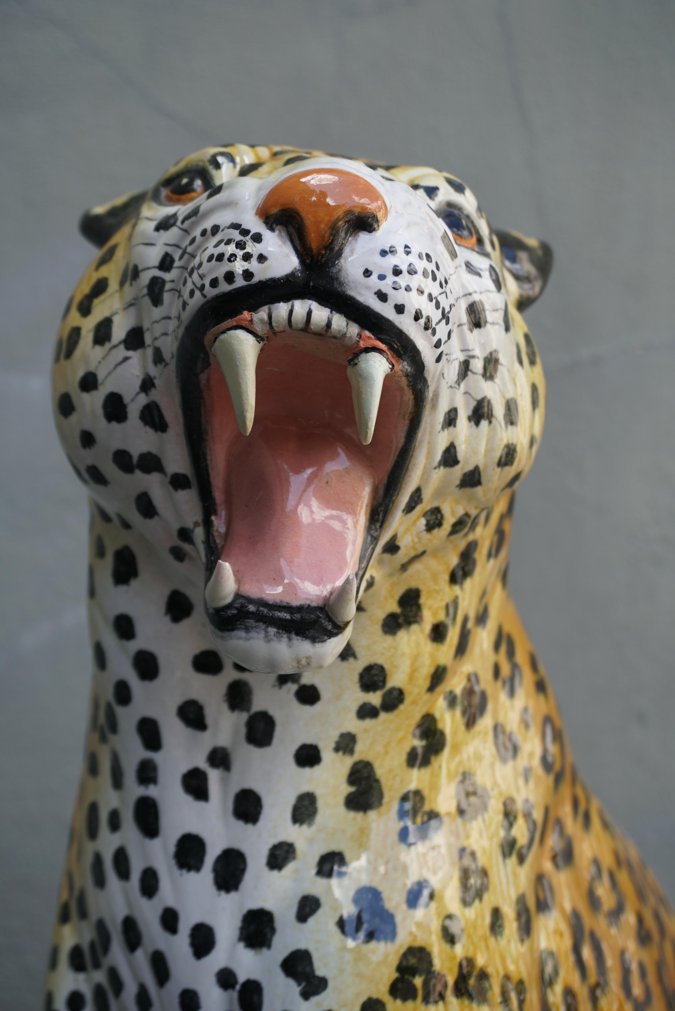 Large Italian Glazed Terracotta Leopard Cheetah Statue, 1960s Hollywood Regency For Sale 3