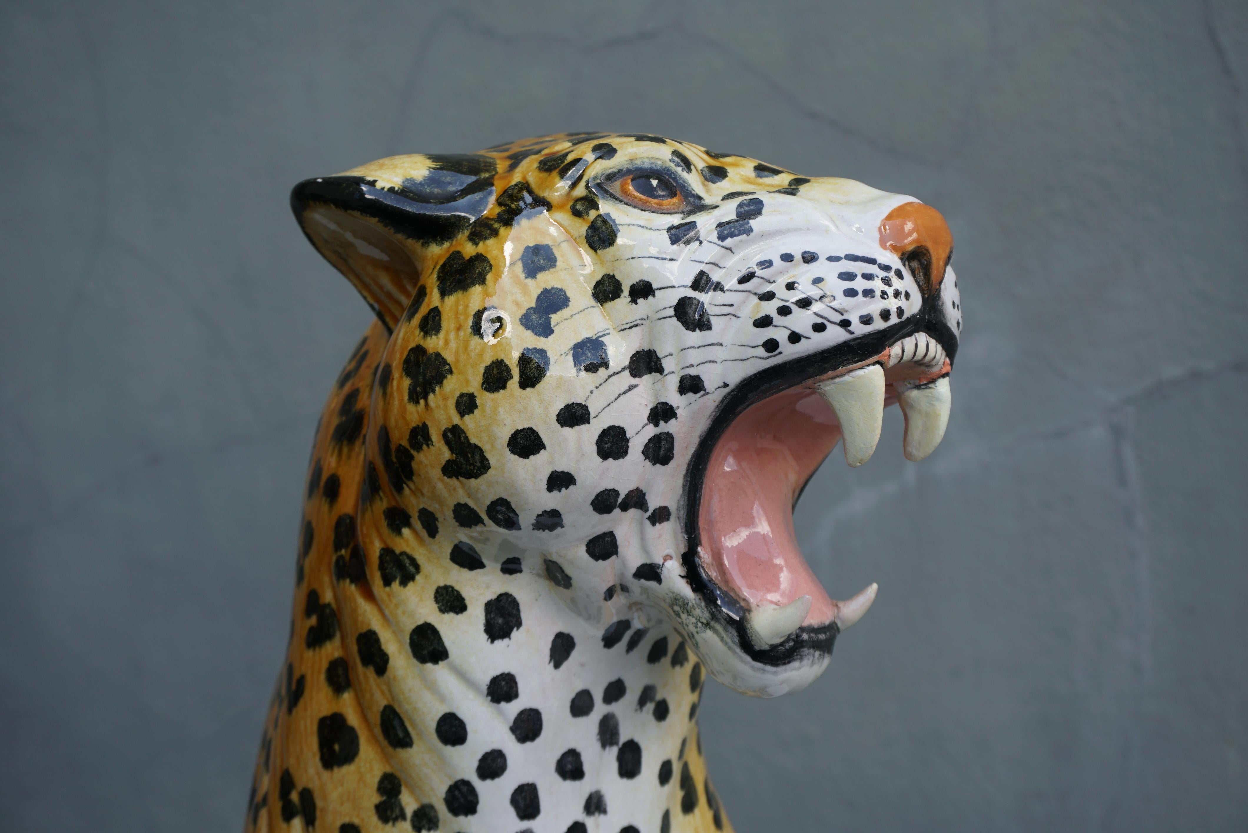 Large Italian Glazed Terracotta Leopard Cheetah Statue, 1960s Hollywood Regency For Sale 4