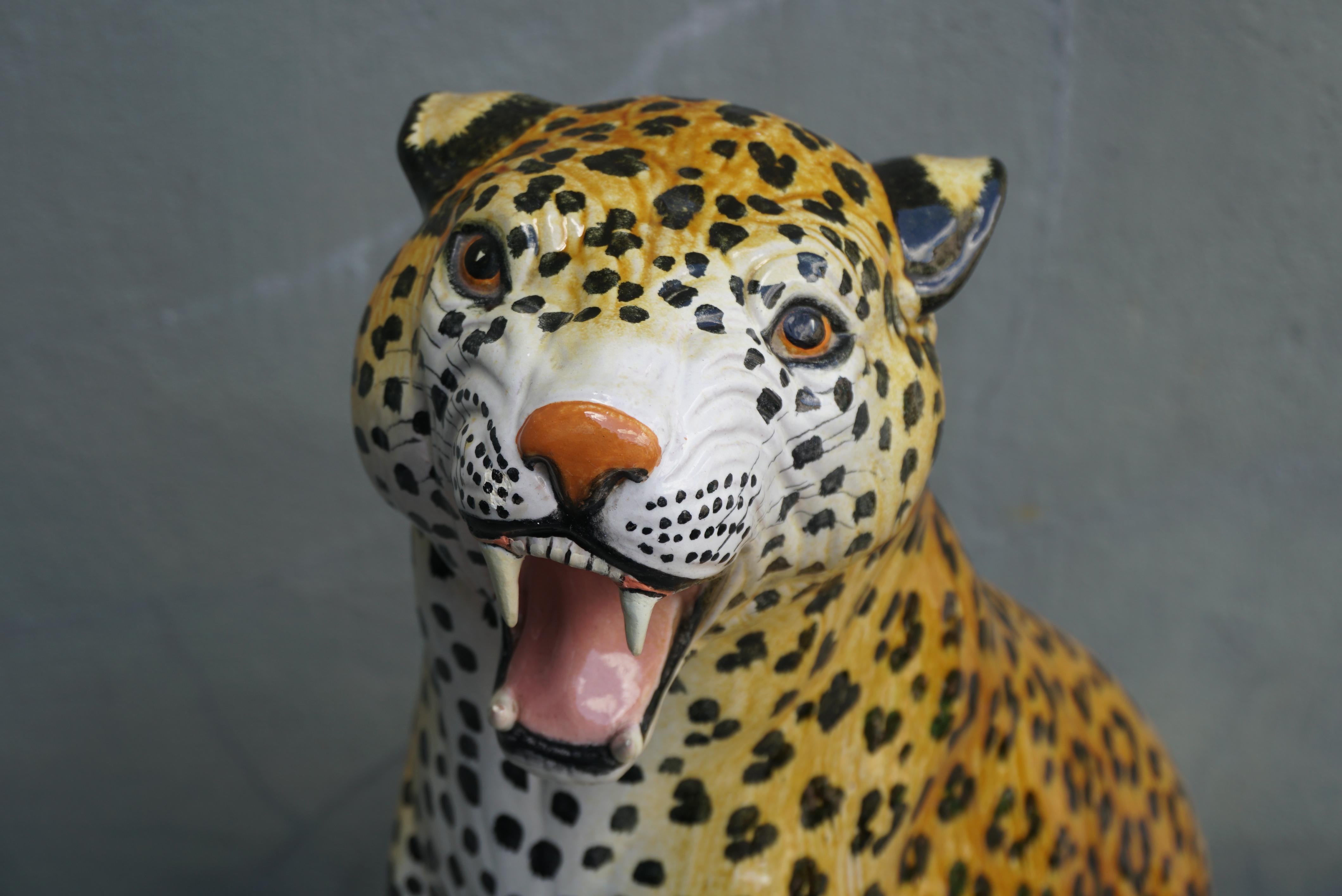 Large Italian Glazed Terracotta Leopard Cheetah Statue, 1960s Hollywood Regency For Sale 6