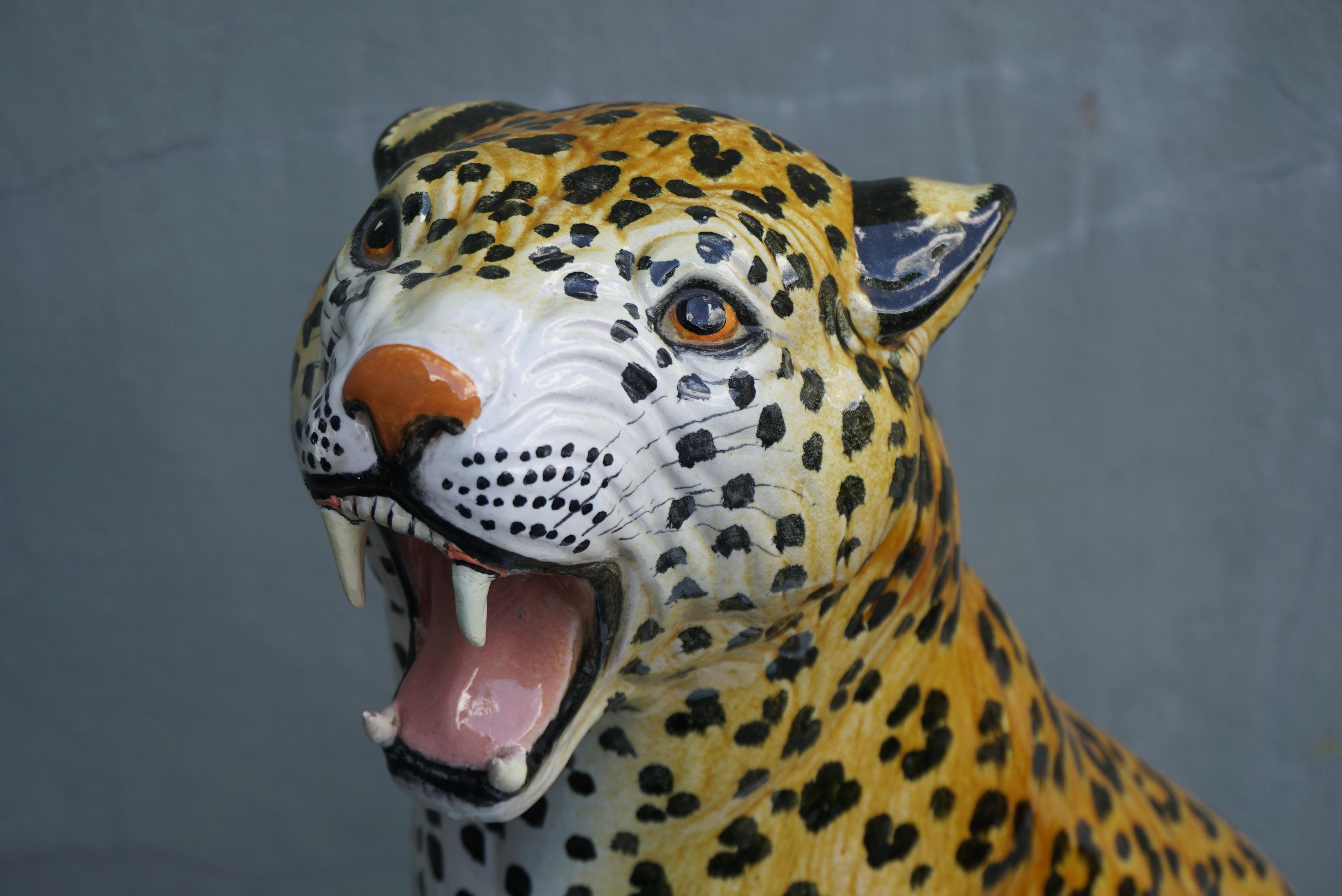 20th Century Large Italian Glazed Terracotta Leopard Cheetah Statue, 1960s Hollywood Regency For Sale