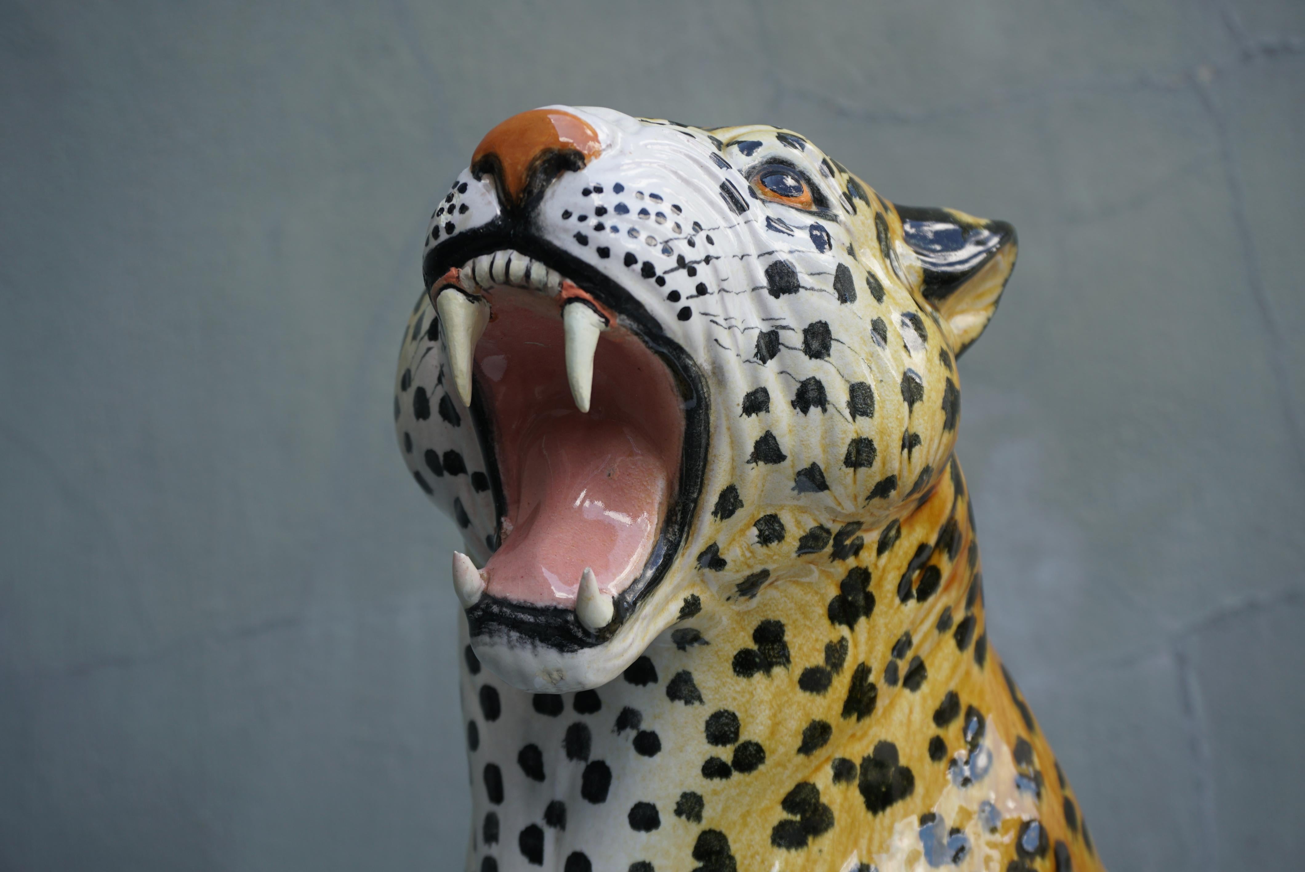Large Italian Glazed Terracotta Leopard Cheetah Statue, 1960s Hollywood Regency For Sale 2