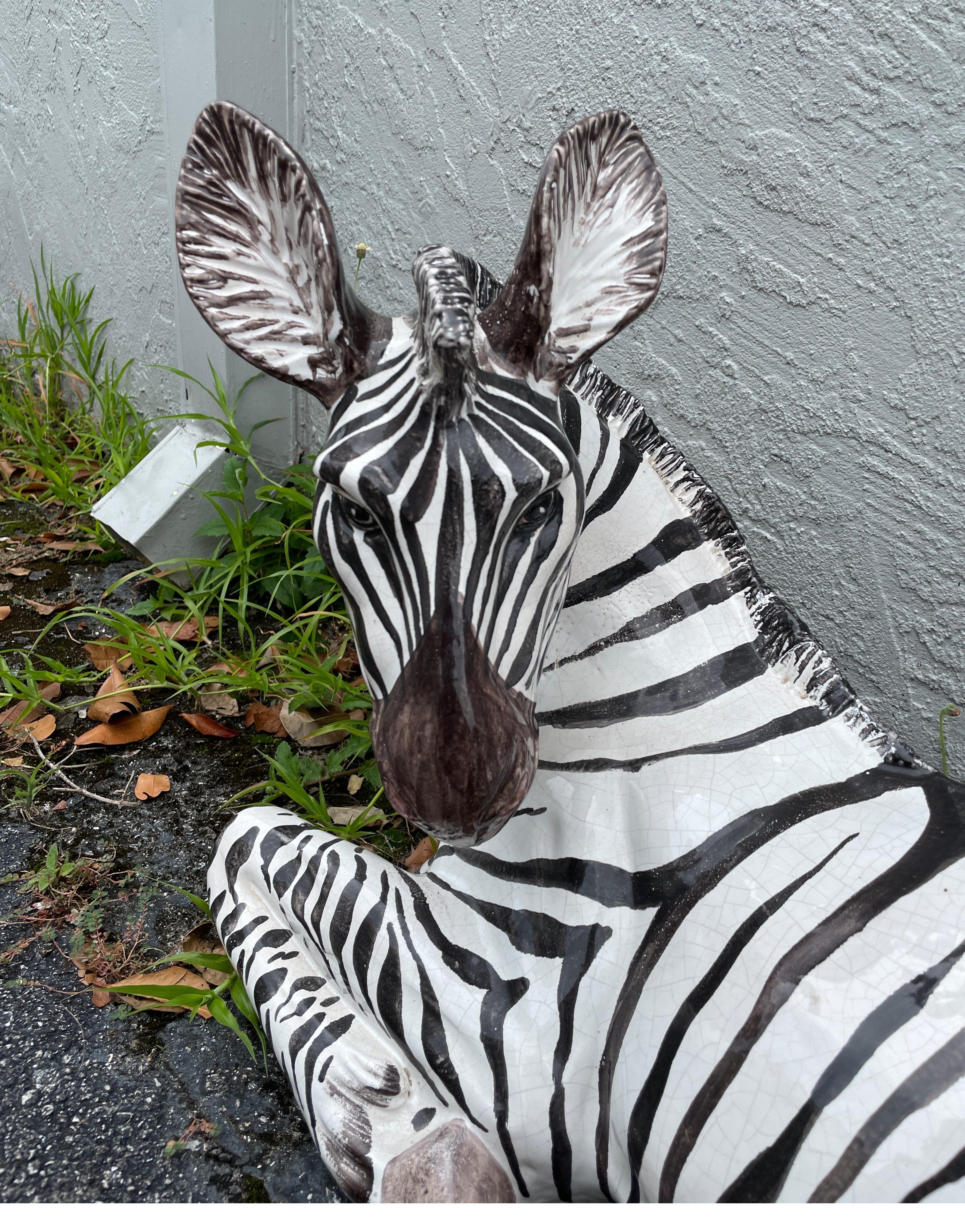 Grande scultura italiana in terracotta smaltata Zebra in vendita 1