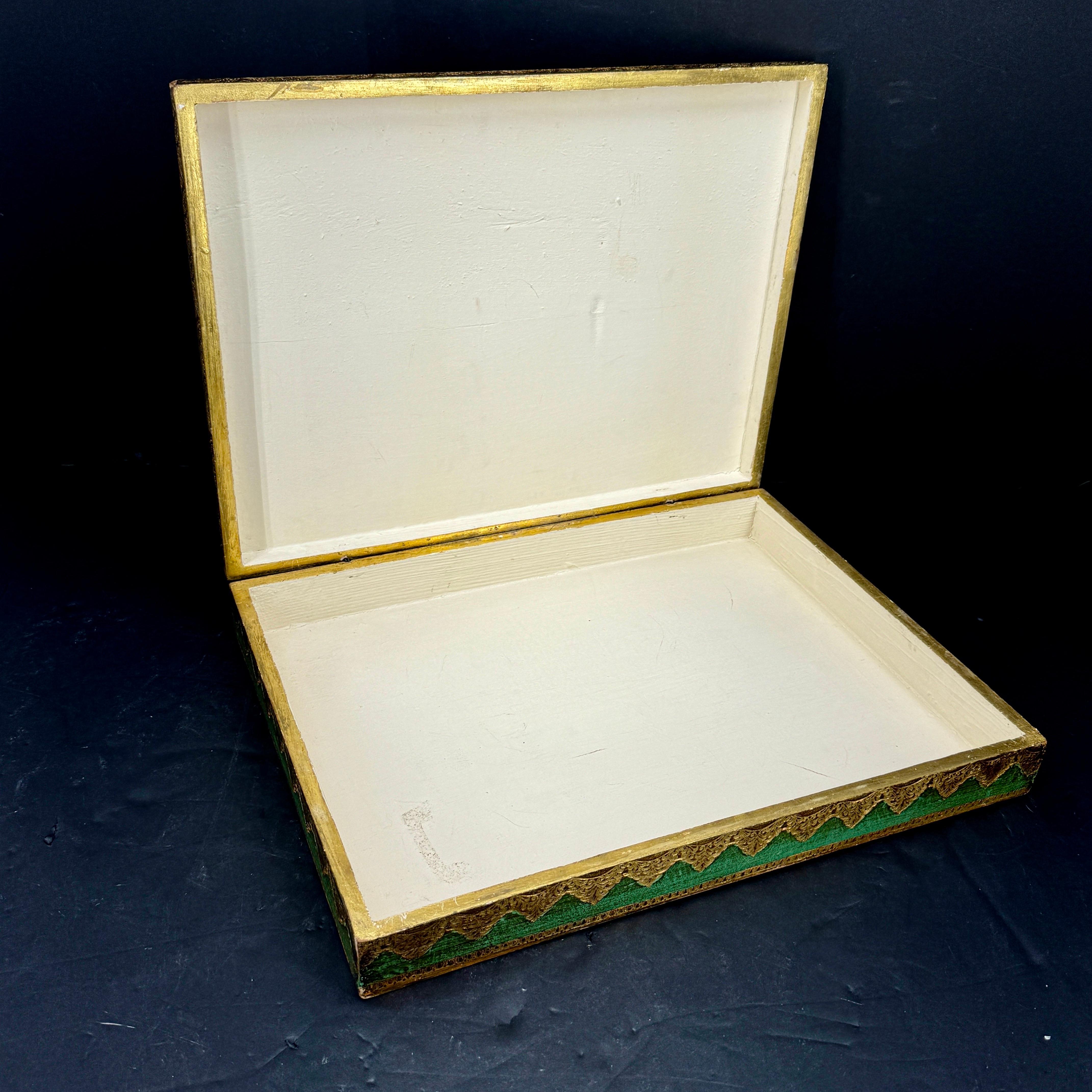 Joyero Rectangular de Almacenamiento Italiano Dorado Grande en venta 4