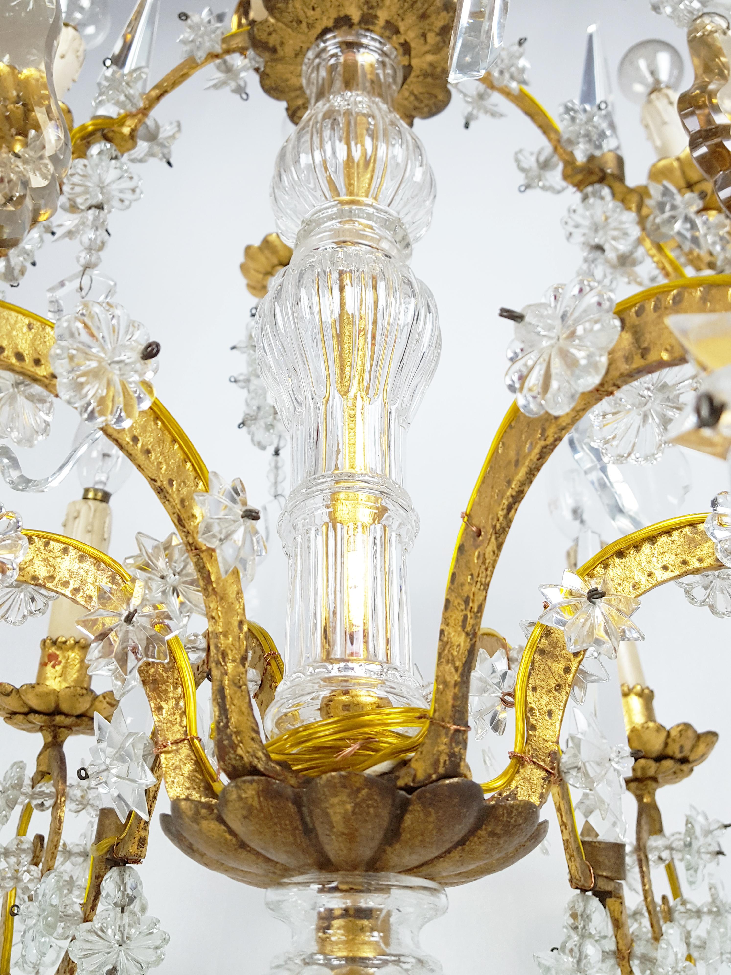 Large Italian Gold Leaf Metal and Crystal Deco 12-Lights Chandelier For Sale 6