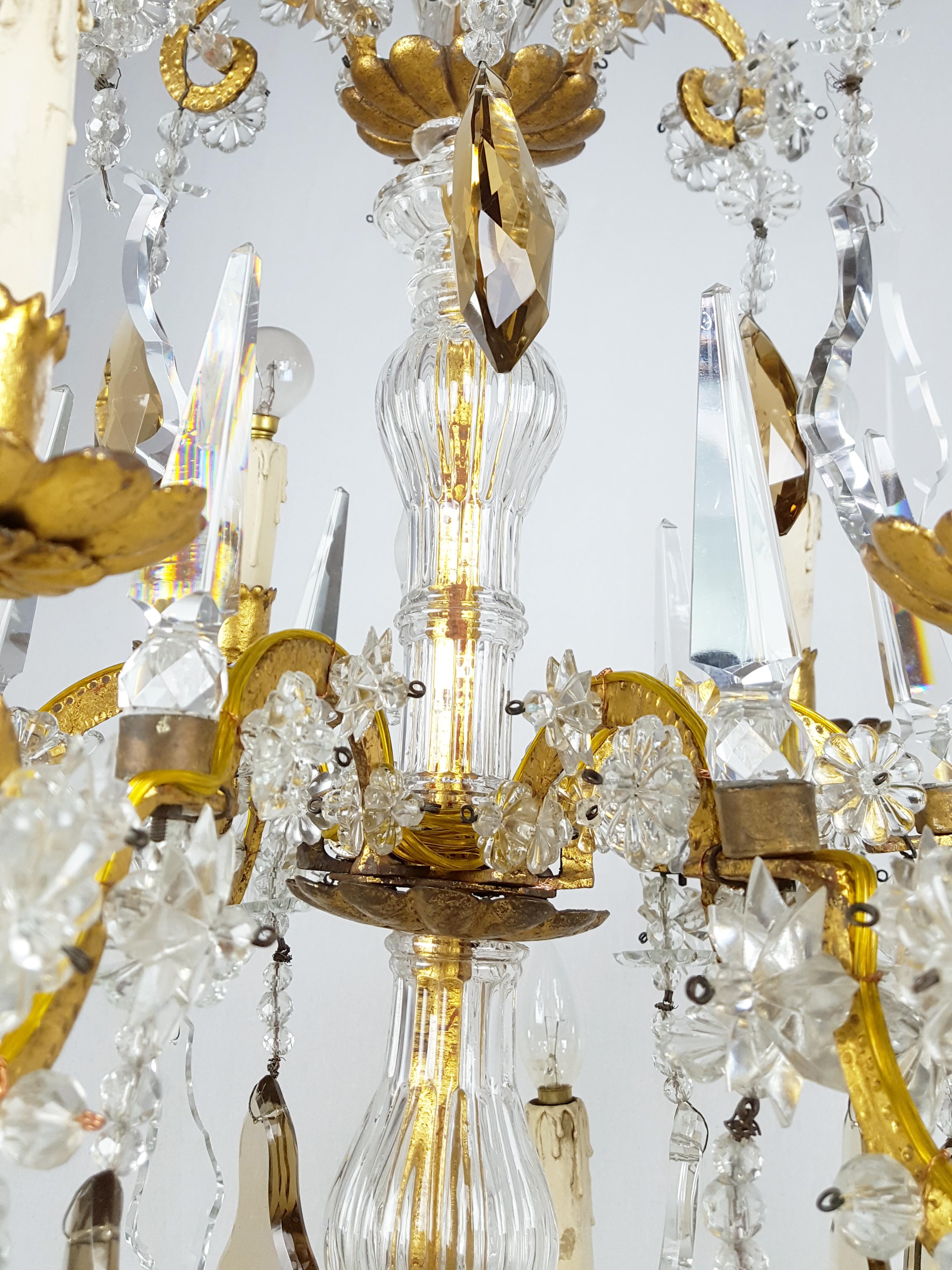 Large Italian Gold Leaf Metal and Crystal Deco 12-Lights Chandelier For Sale 10