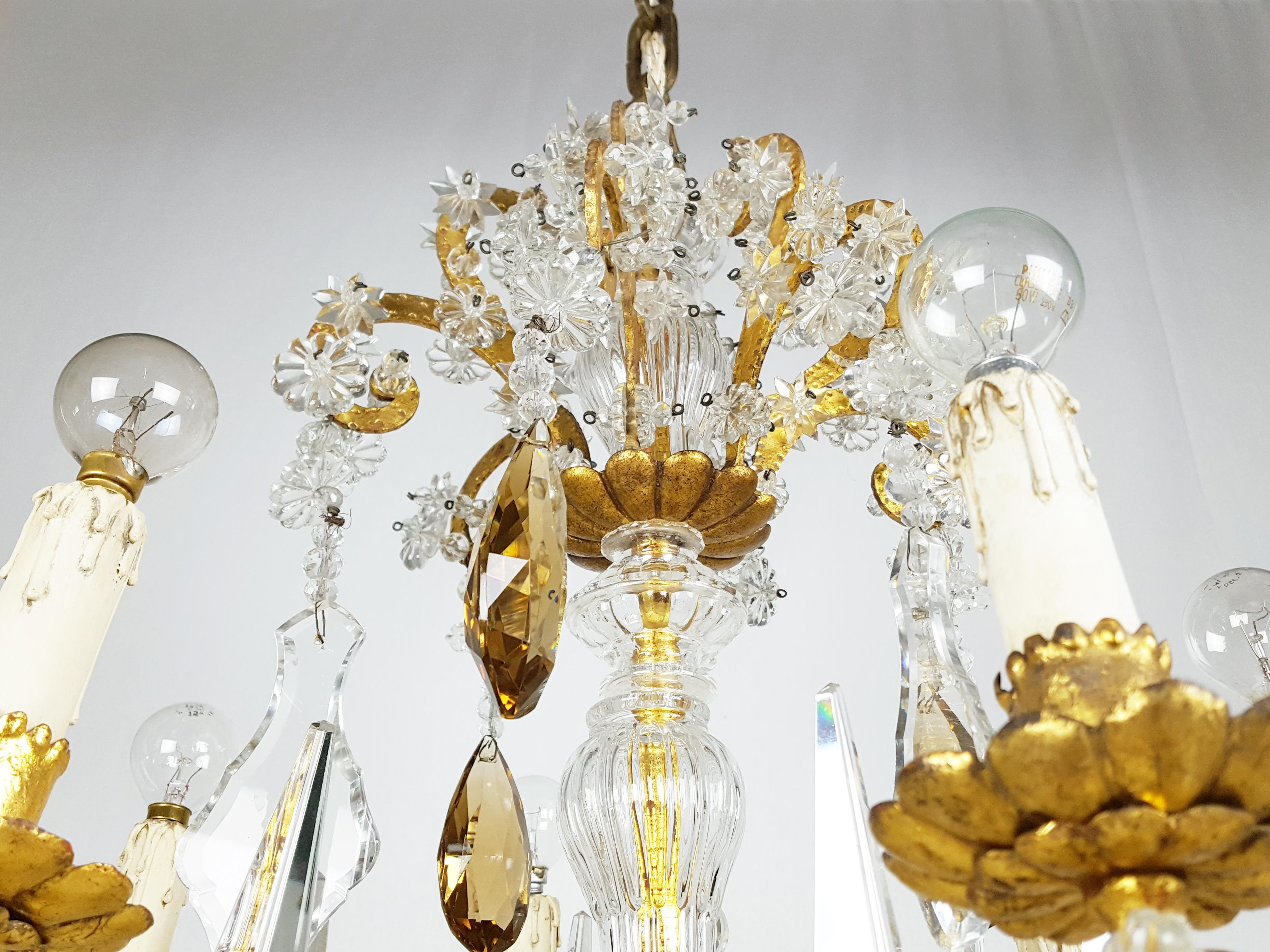 Large Italian Gold Leaf Metal and Crystal Deco 12-Lights Chandelier For Sale 2