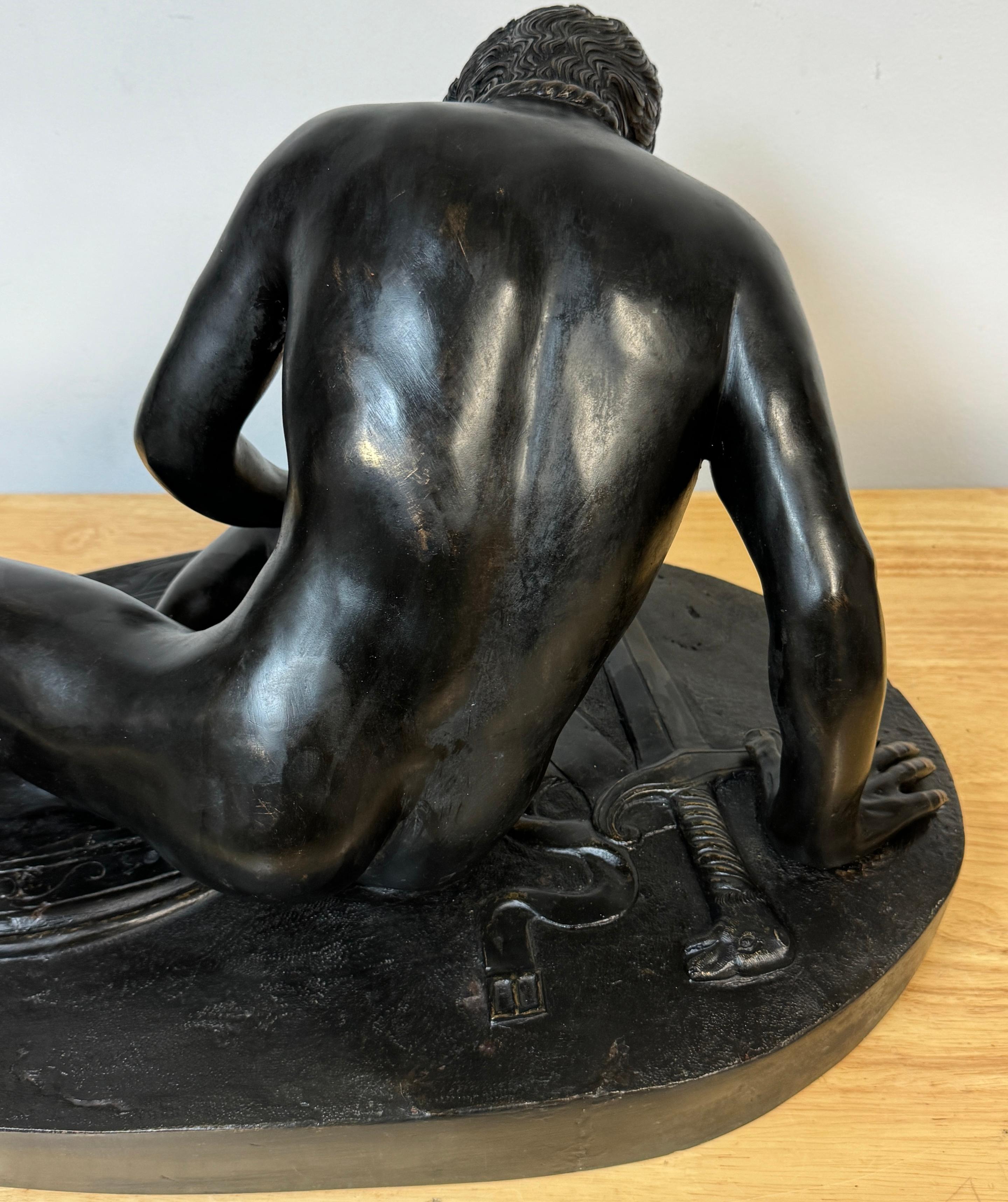 Gran escultura italiana Grand Tour de bronce 