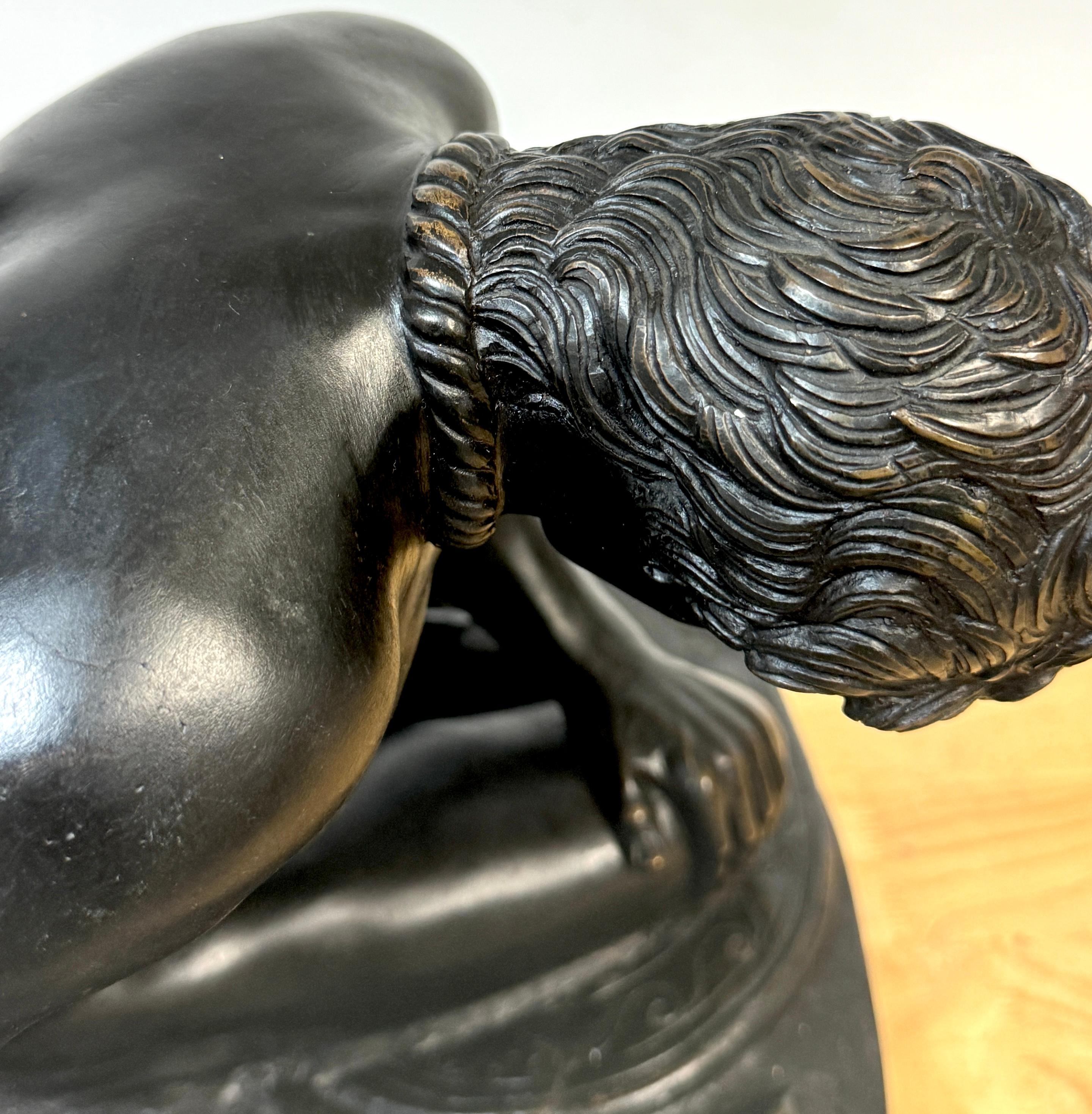 Gran escultura italiana Grand Tour de bronce 
