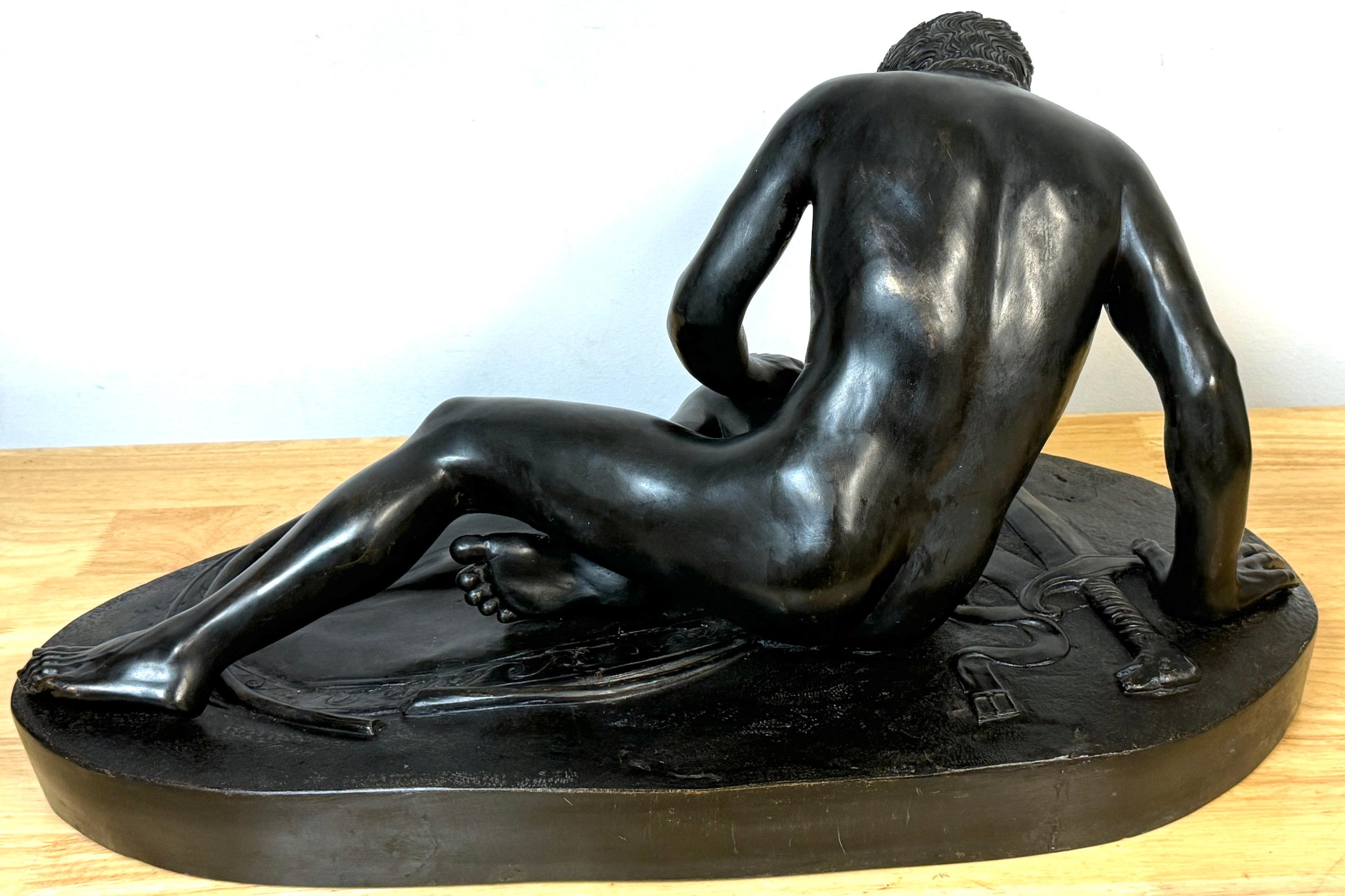 Gran escultura italiana Grand Tour de bronce 