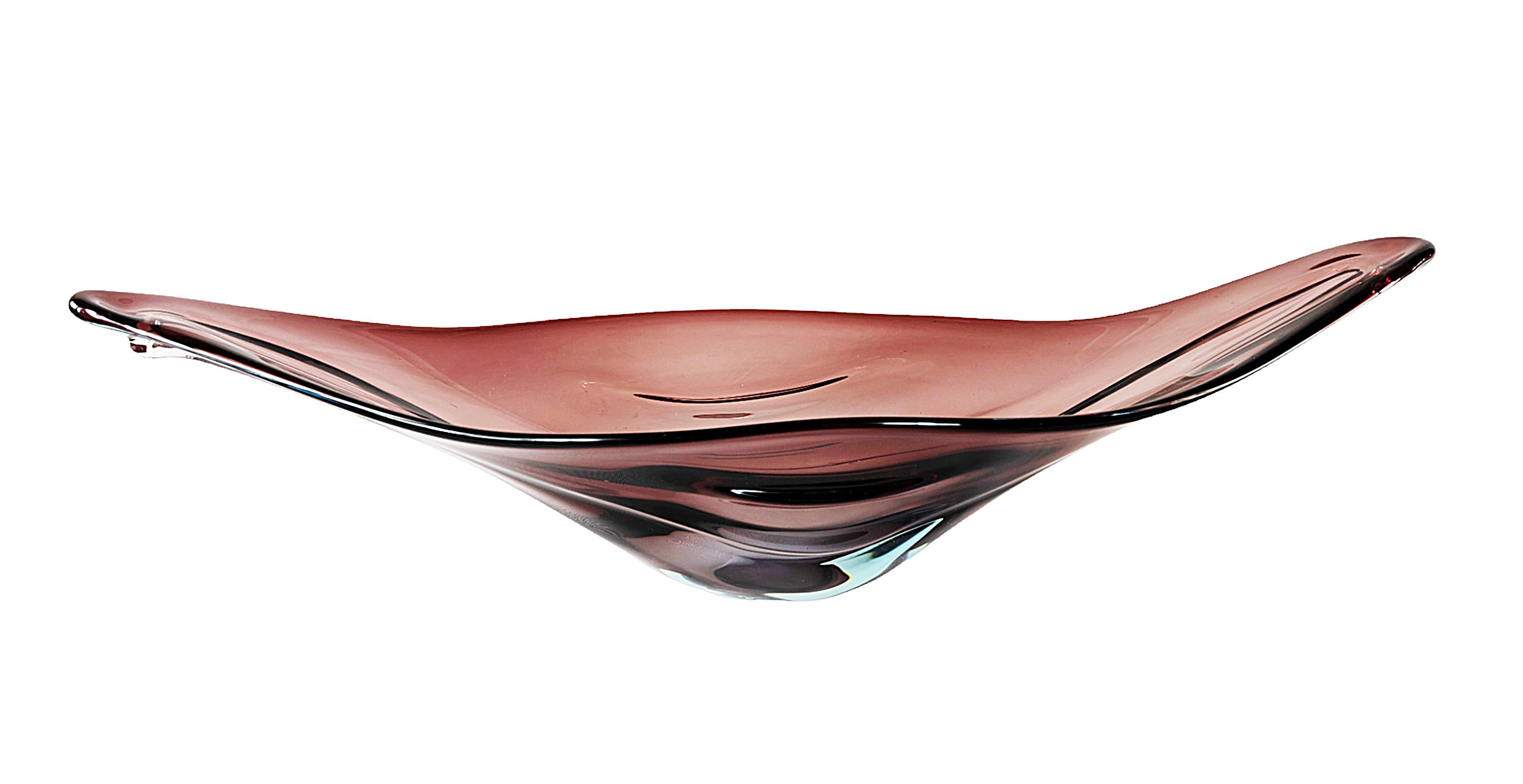 Gran jarrón/centro de mesa vintage de cristal de Murano hecho a mano en Italia.
La copa es de color ciruela/morado.
Muy buen/excelente estado vintage.
