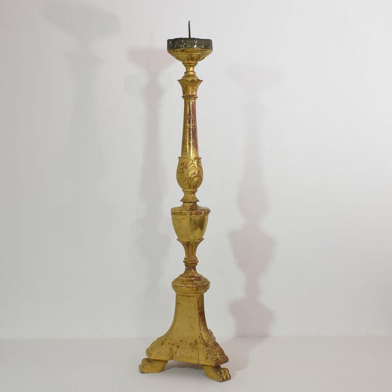 Hand-Crafted Large Italian Late 18th Century Classical Giltwood Candleholder For Sale