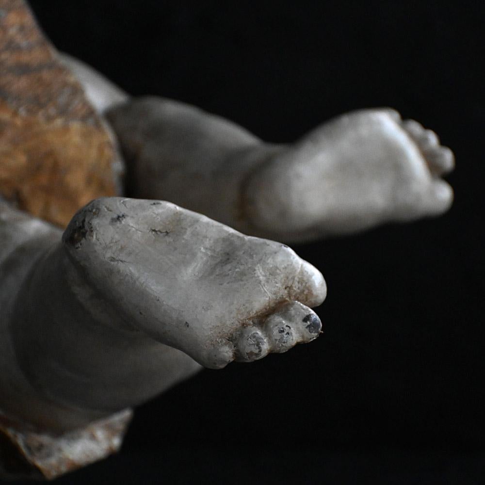 Grand chérubin italien de la fin du XVIIIe siècle sculpté à la main en vente 7