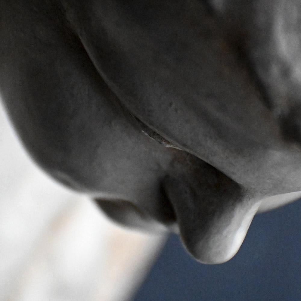 Grand chérubin italien de la fin du XVIIIe siècle sculpté à la main Bon état - En vente à London, GB