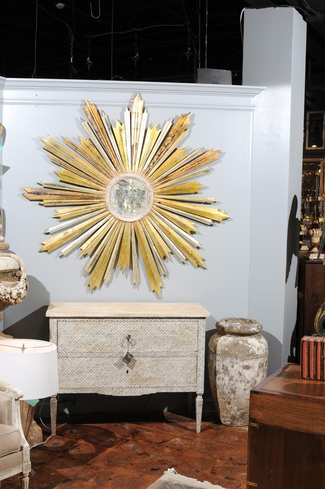 Large Italian Late 19th Century Sunburst Mirror with Alternating Rays 6