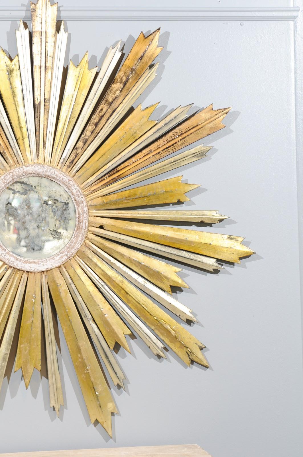 Large Italian Late 19th Century Sunburst Mirror with Alternating Rays 8