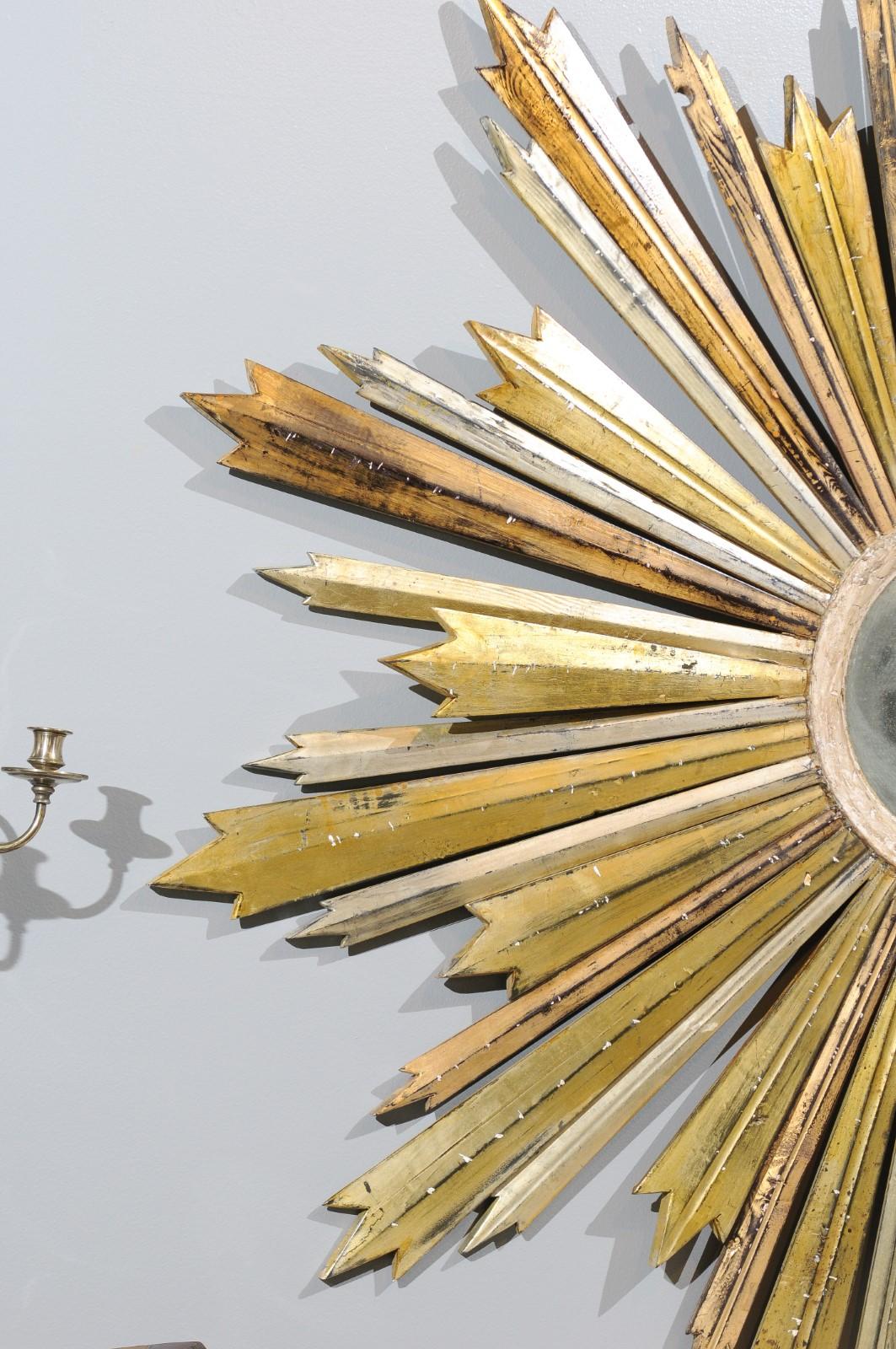 Large Italian Late 19th Century Sunburst Mirror with Alternating Rays 3