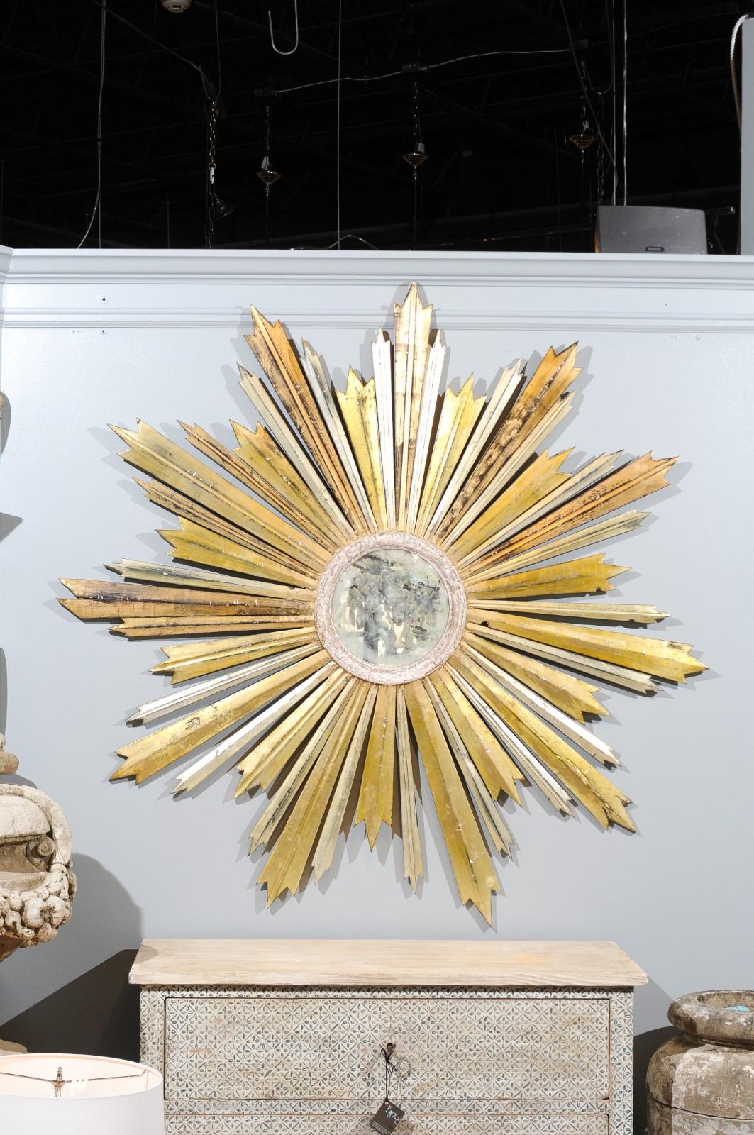 Large Italian Late 19th Century Sunburst Mirror with Alternating Rays 5