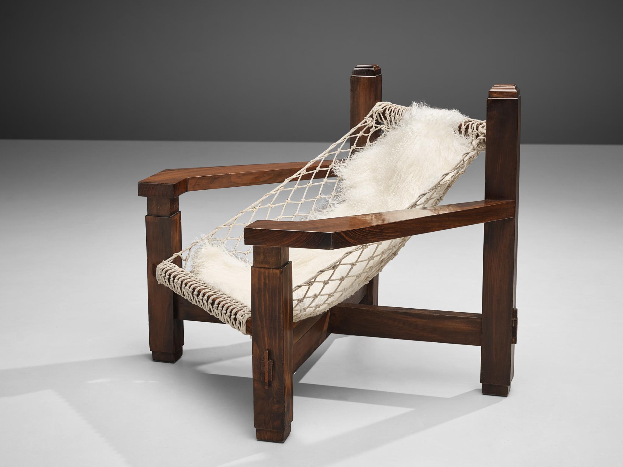 Fin du 20e siècle Grande chaise longue italienne en pin teinté et assise en corde  en vente