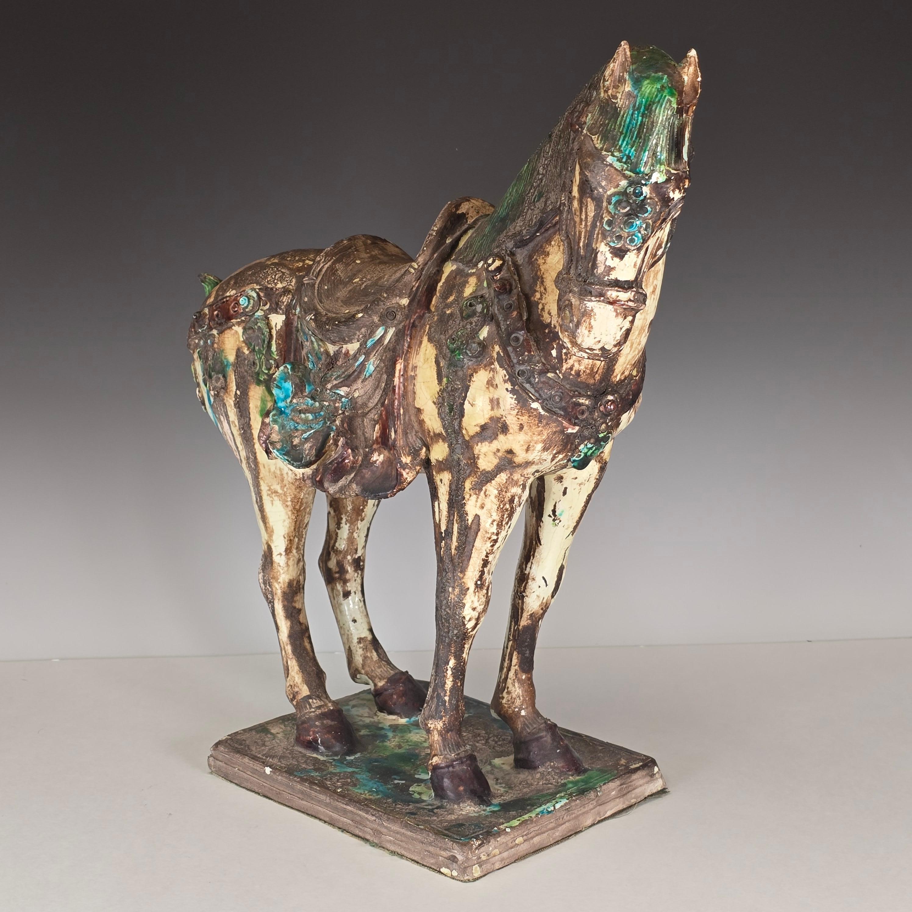 Caballo grande de mayólica italiana Tang Italiano en venta