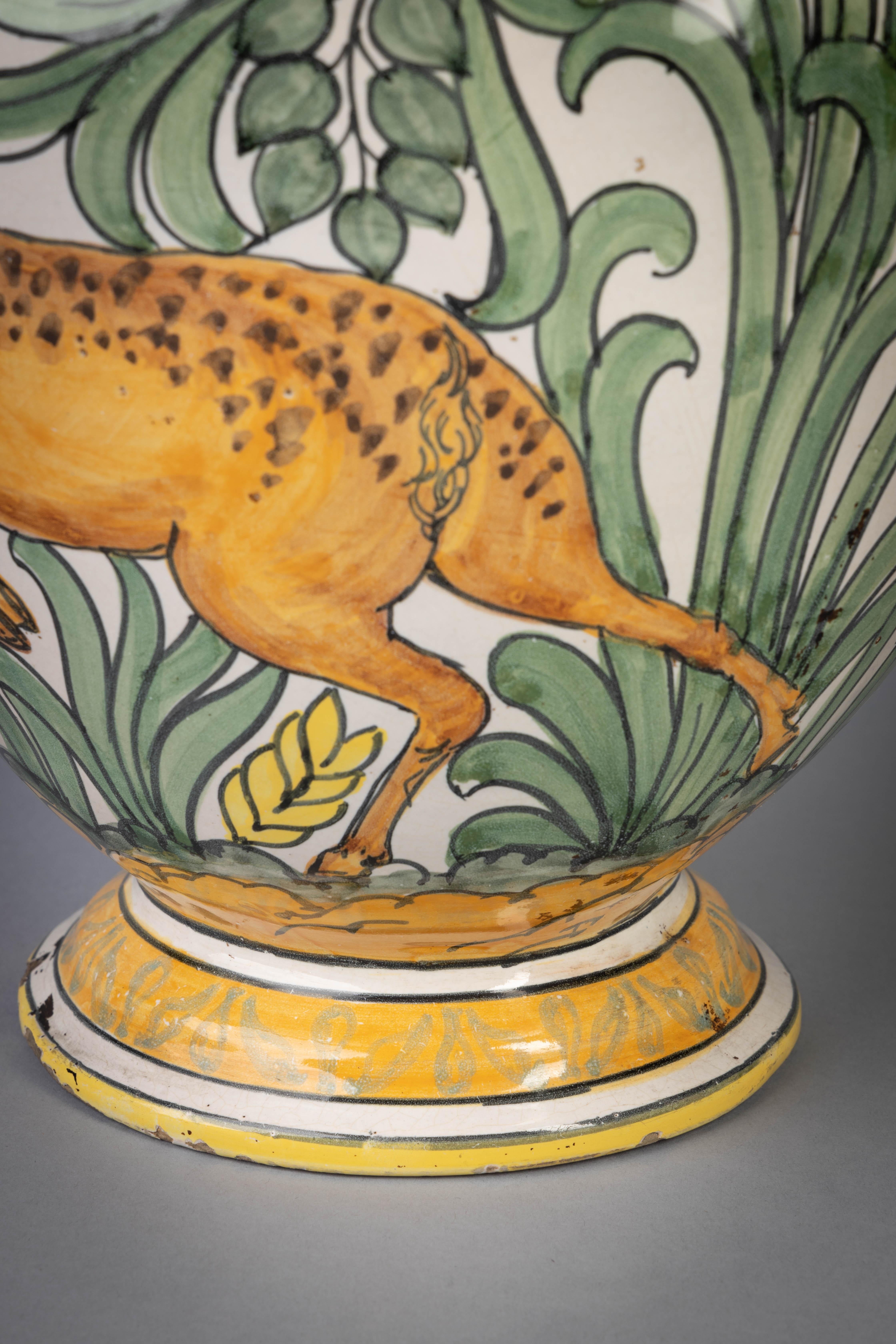 Große italienische Vase aus Majolika mit zwei Henkeln, um 1900 (Frühes 20. Jahrhundert) im Angebot