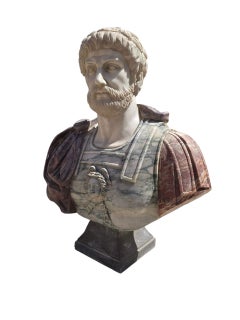Sculture figurative in pietra