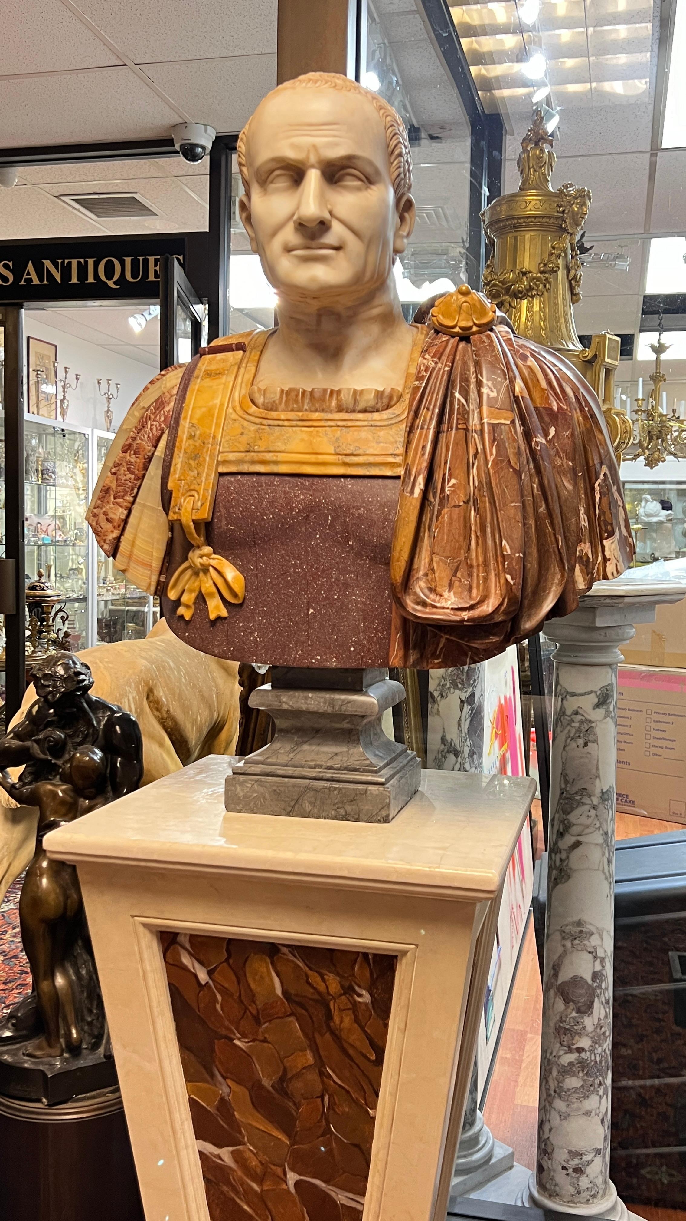 Sculpté à la main Grand buste d'empereur romain en marbre italien daté de 1887 en vente