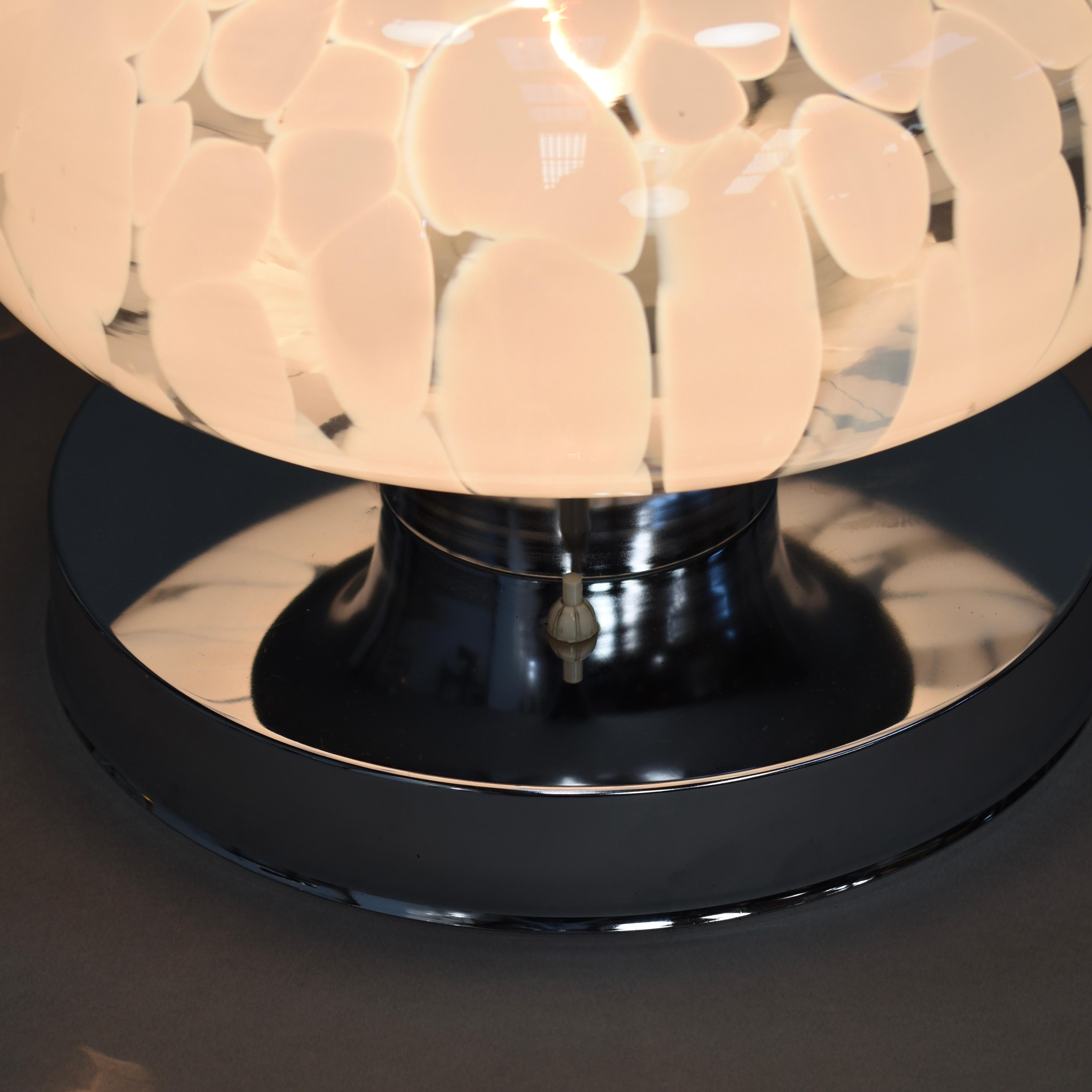 Grande lampe de table italienne Mazzega en verre de Murano et chrome:: circa 1970 en vente 5