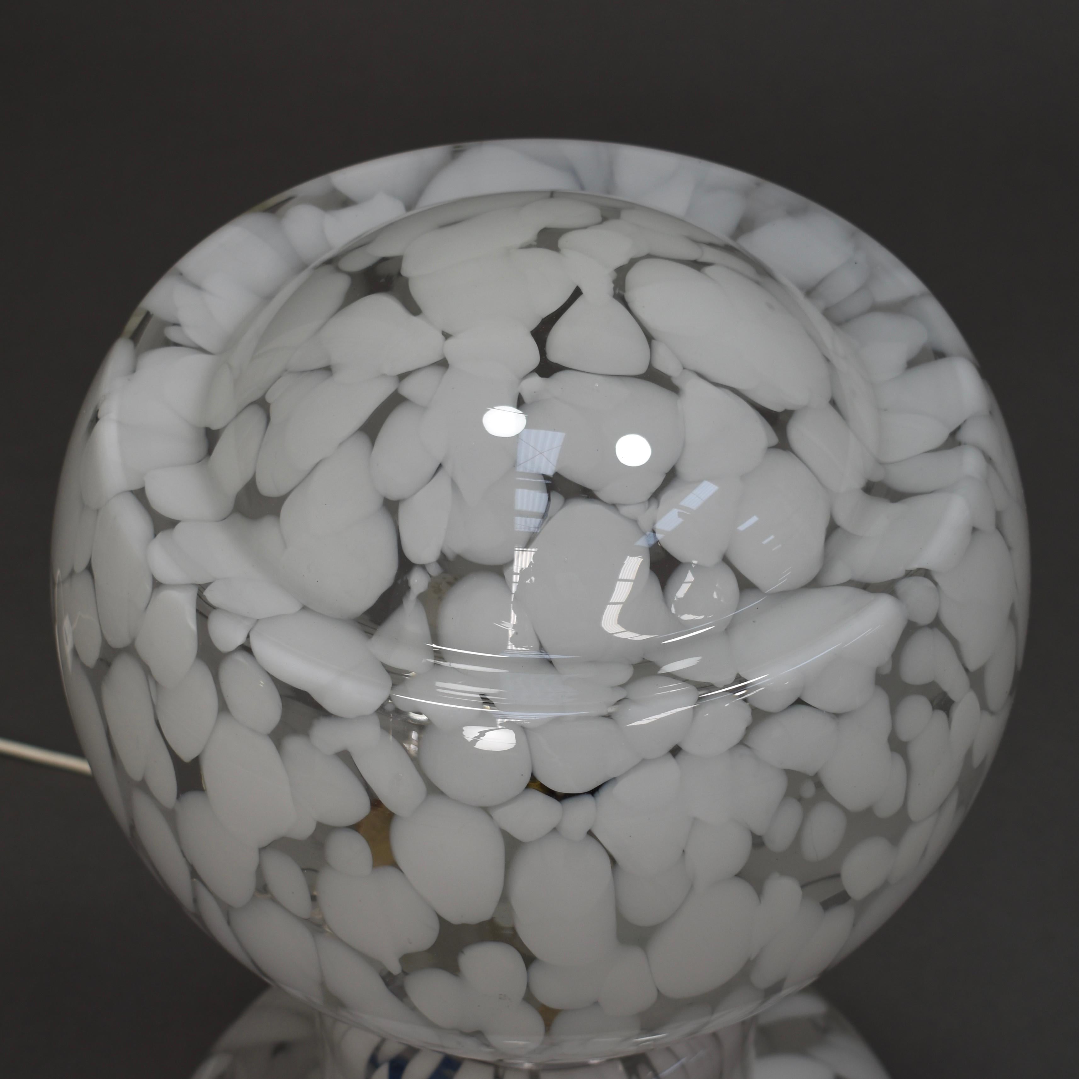 Grande lampe de table italienne Mazzega en verre de Murano et chrome:: circa 1970 en vente 1