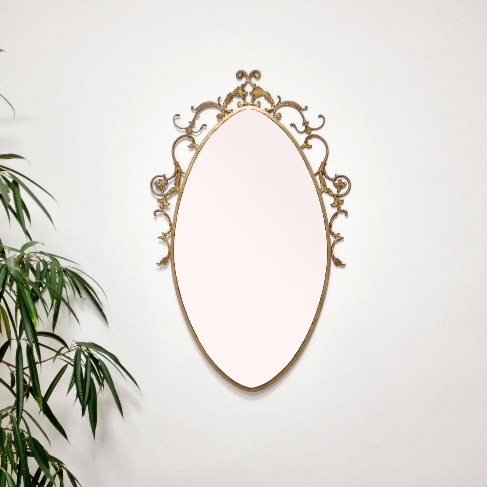 Large Italian Mid Century Brass Mirror, Italy 60s For Sale 3