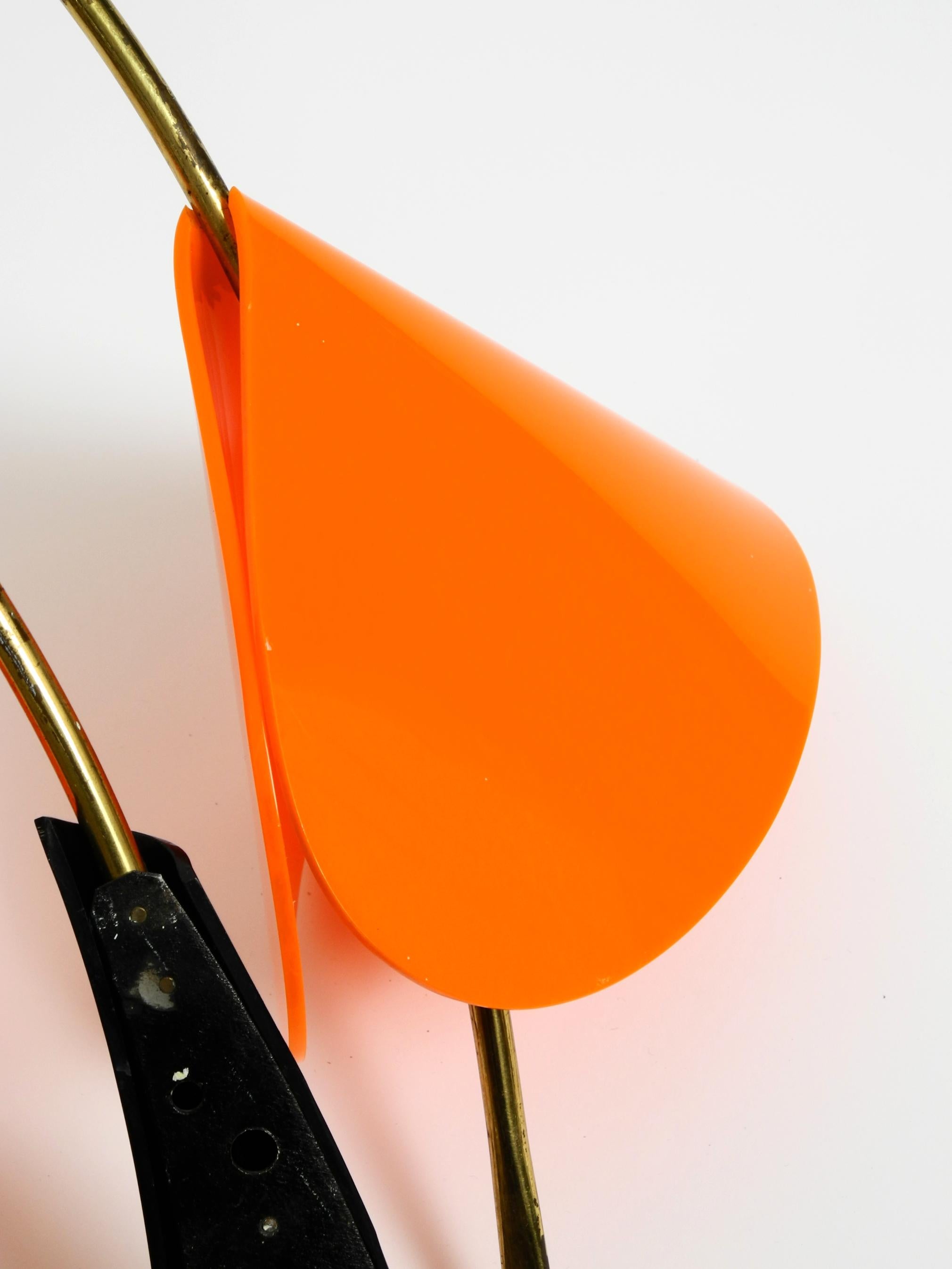 Large Italian Mid Century brass wall lamp with orange acrylic glass shades For Sale 9