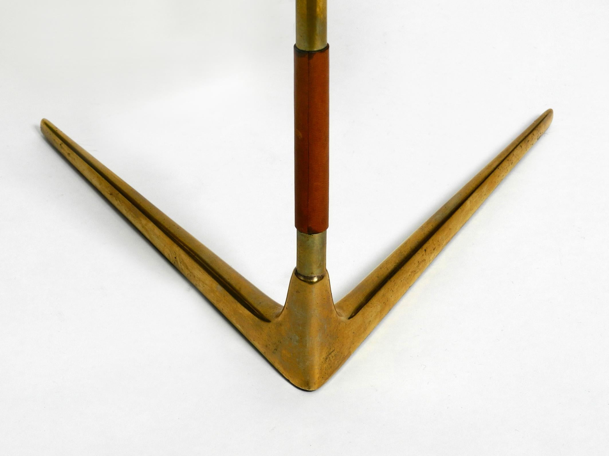 Large Italian Midcentury Crow's Foot Table Mirror Made of Brass and Leather 14