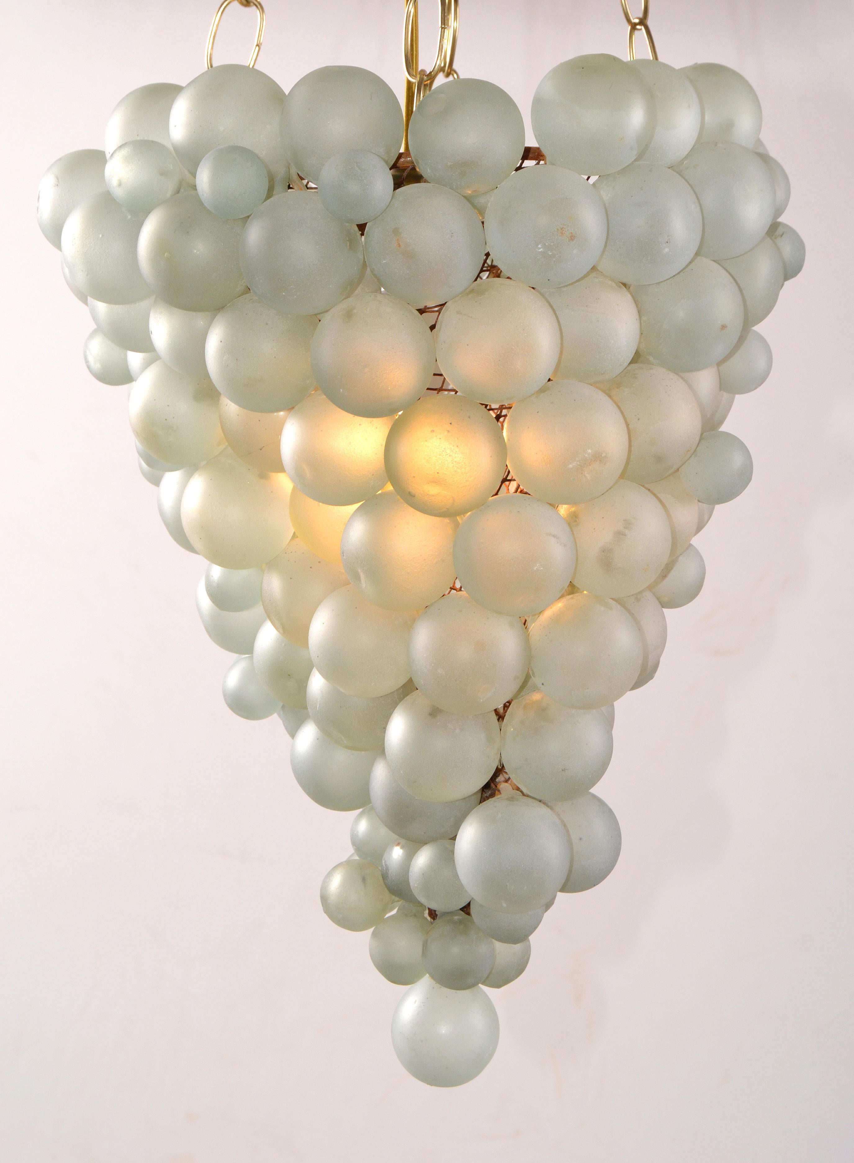 Large Italian Mid-Century Modern Blown Murano Glass & Brass Grape Chandelier For Sale 5