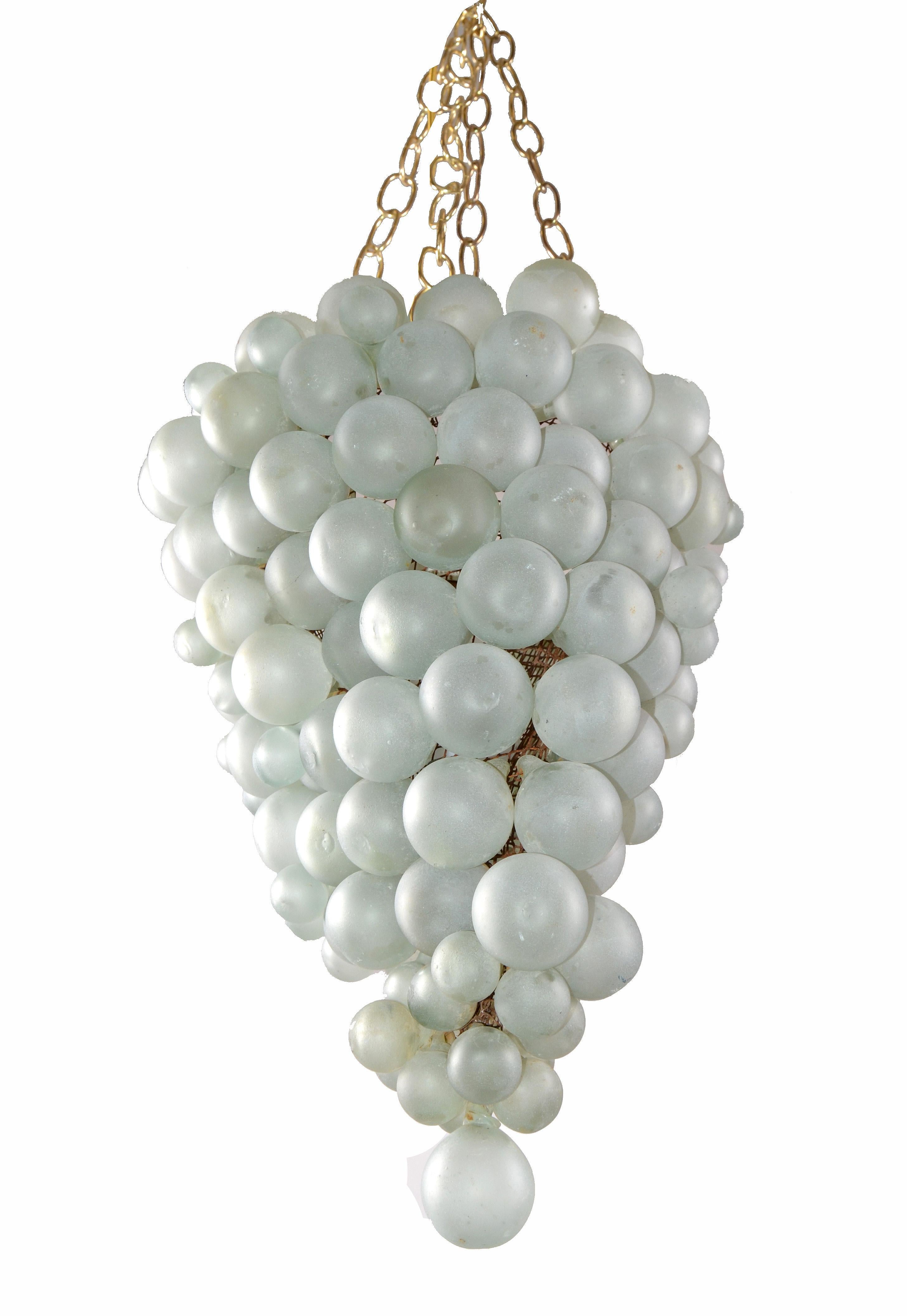 Hand-Woven Large Italian Mid-Century Modern Blown Murano Glass & Brass Grape Chandelier For Sale