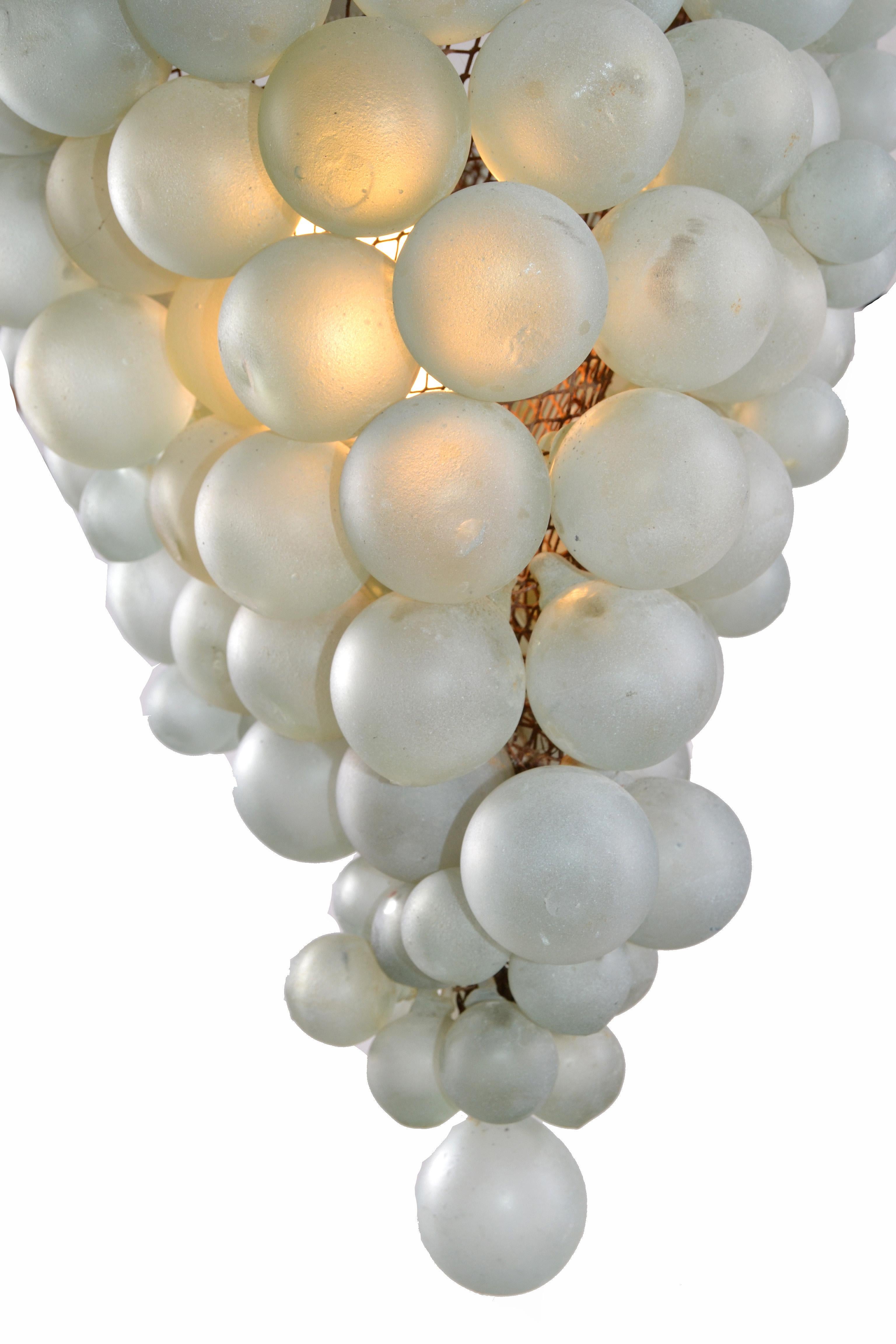 Large Italian Mid-Century Modern Blown Murano Glass & Brass Grape Chandelier For Sale 2