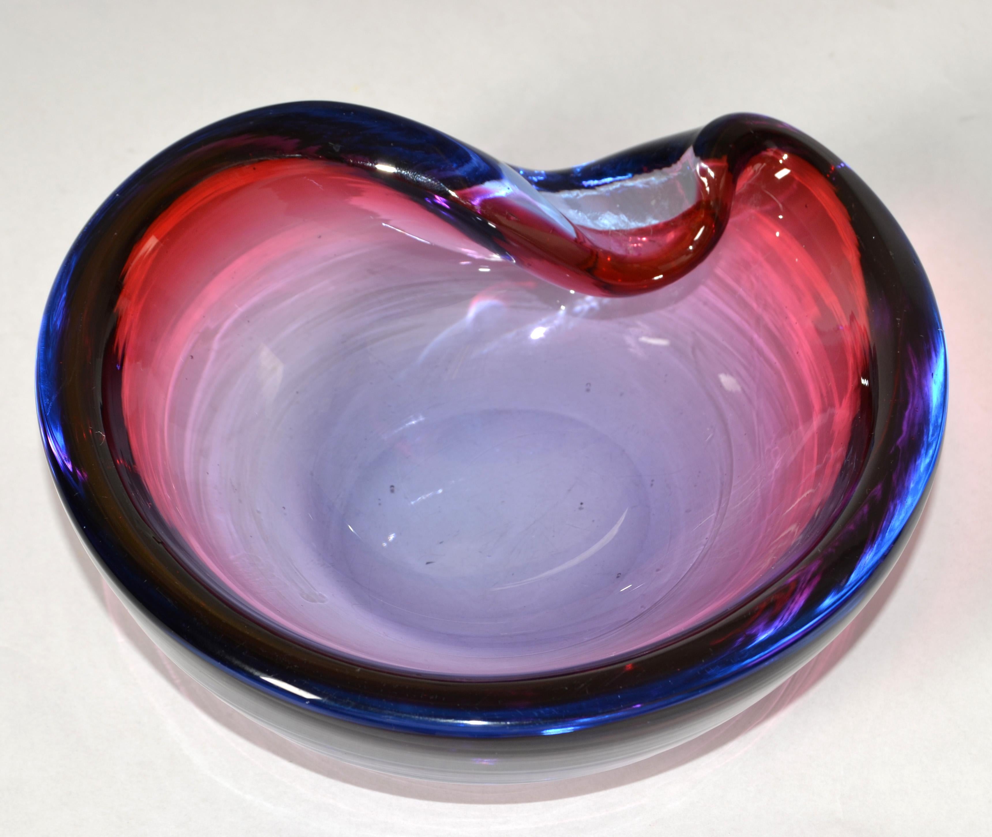 20th Century Large Italian Mid-Century Modern Sculptural Blown Murano Art Glass Bowl Ashtray For Sale