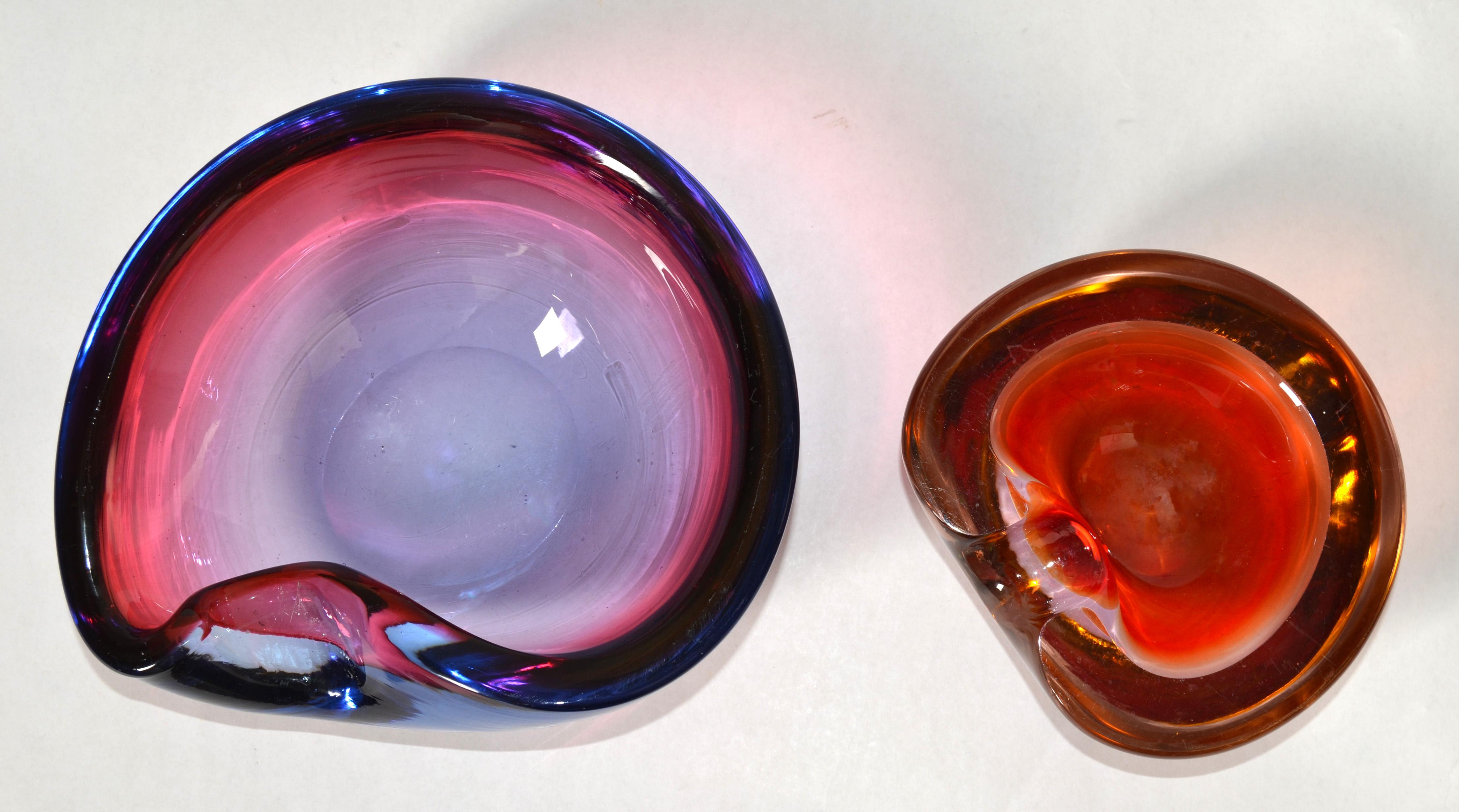 Large Italian Mid-Century Modern Sculptural Blown Murano Art Glass Bowl Ashtray For Sale 3