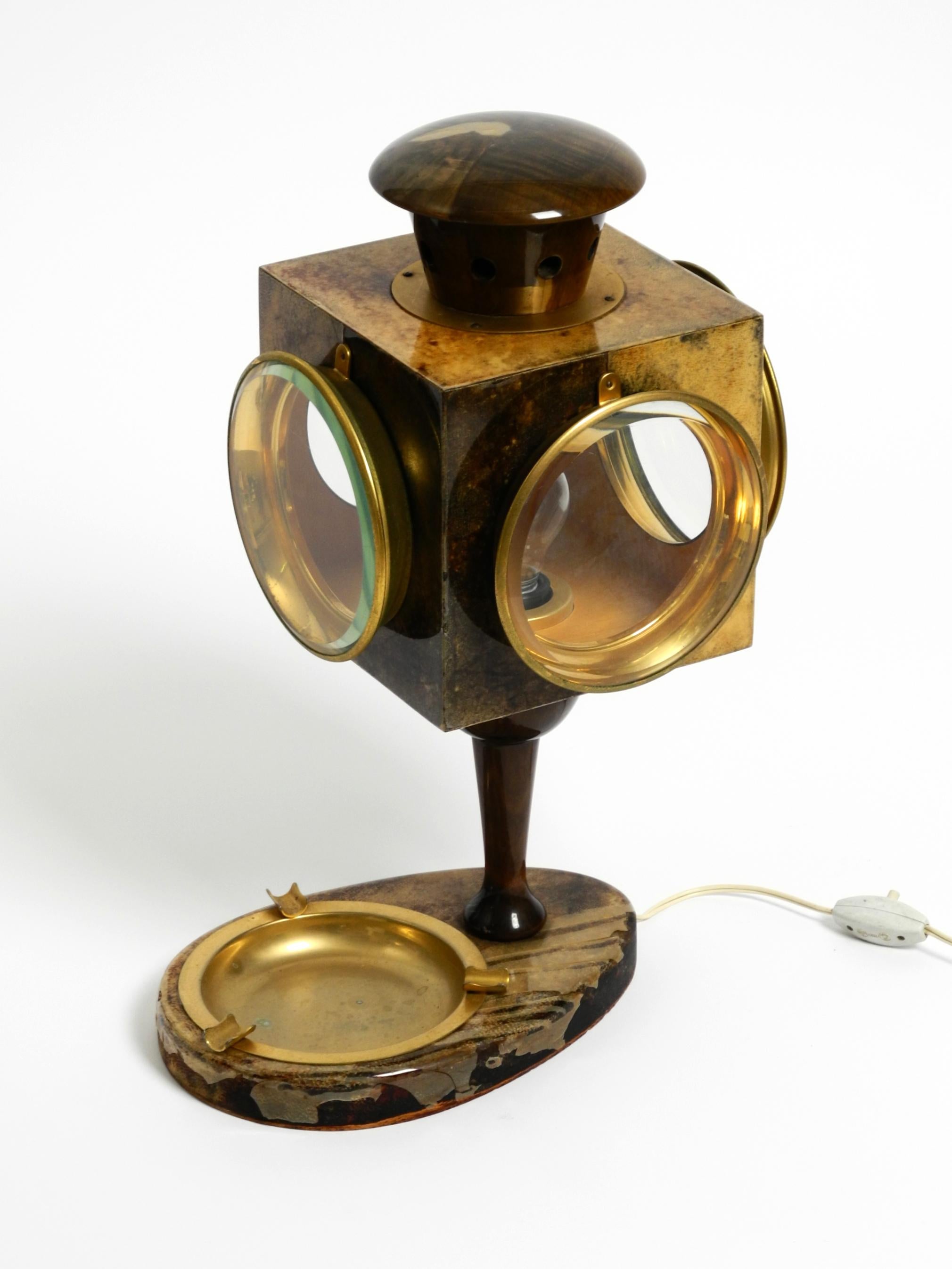 Grande lampada da tavolo italiana del Mid Century di Aldo Tura disegnata come una lanterna in vendita 10
