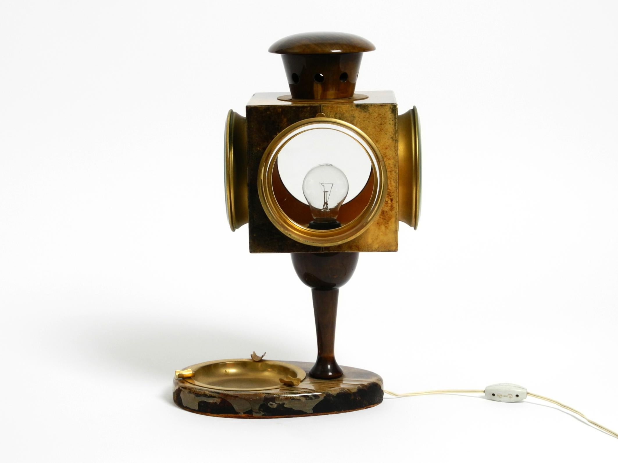 Grande lampada da tavolo italiana del Mid Century di Aldo Tura disegnata come una lanterna in vendita 13