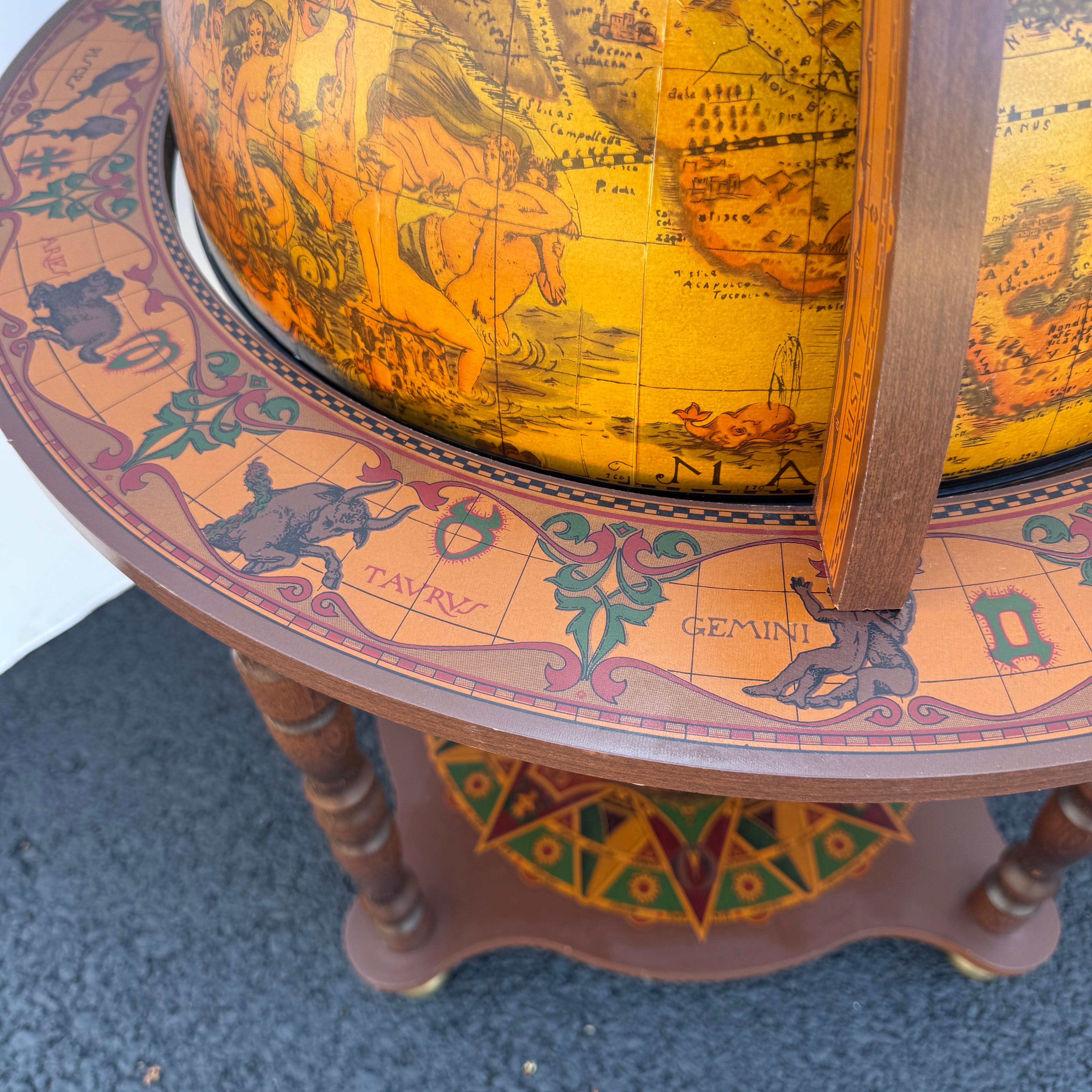 Große italienische Mid-Century Holz Globus Zodiac Barwagen im Angebot 4