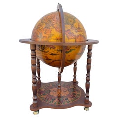 Grande carrello da bar italiano del metà del secolo scorso in Wood Globe Zodiac