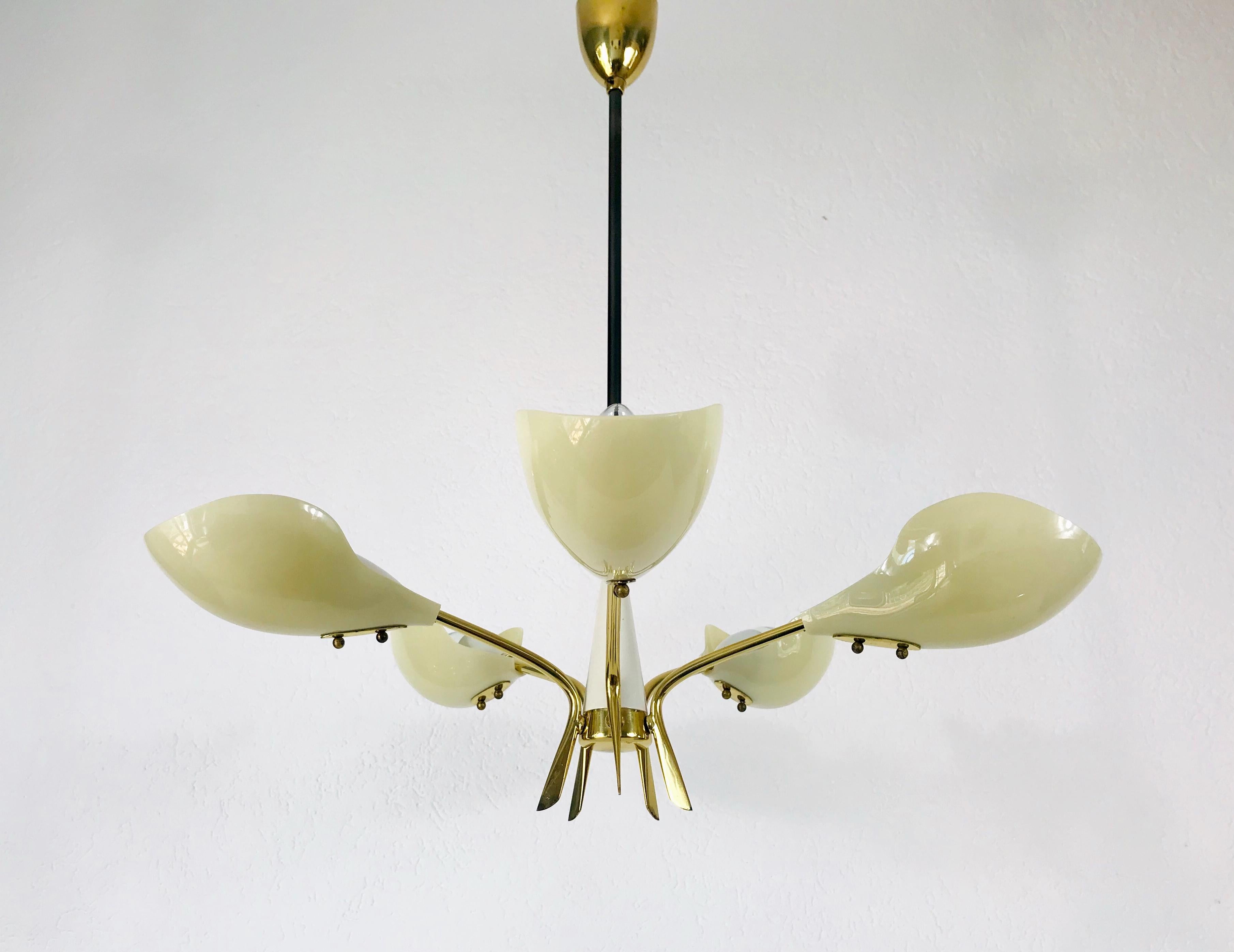 Large Italian Midcentury Brass 5-Arm Sputnik Chandelier, 1950s In Good Condition In Hagenbach, DE