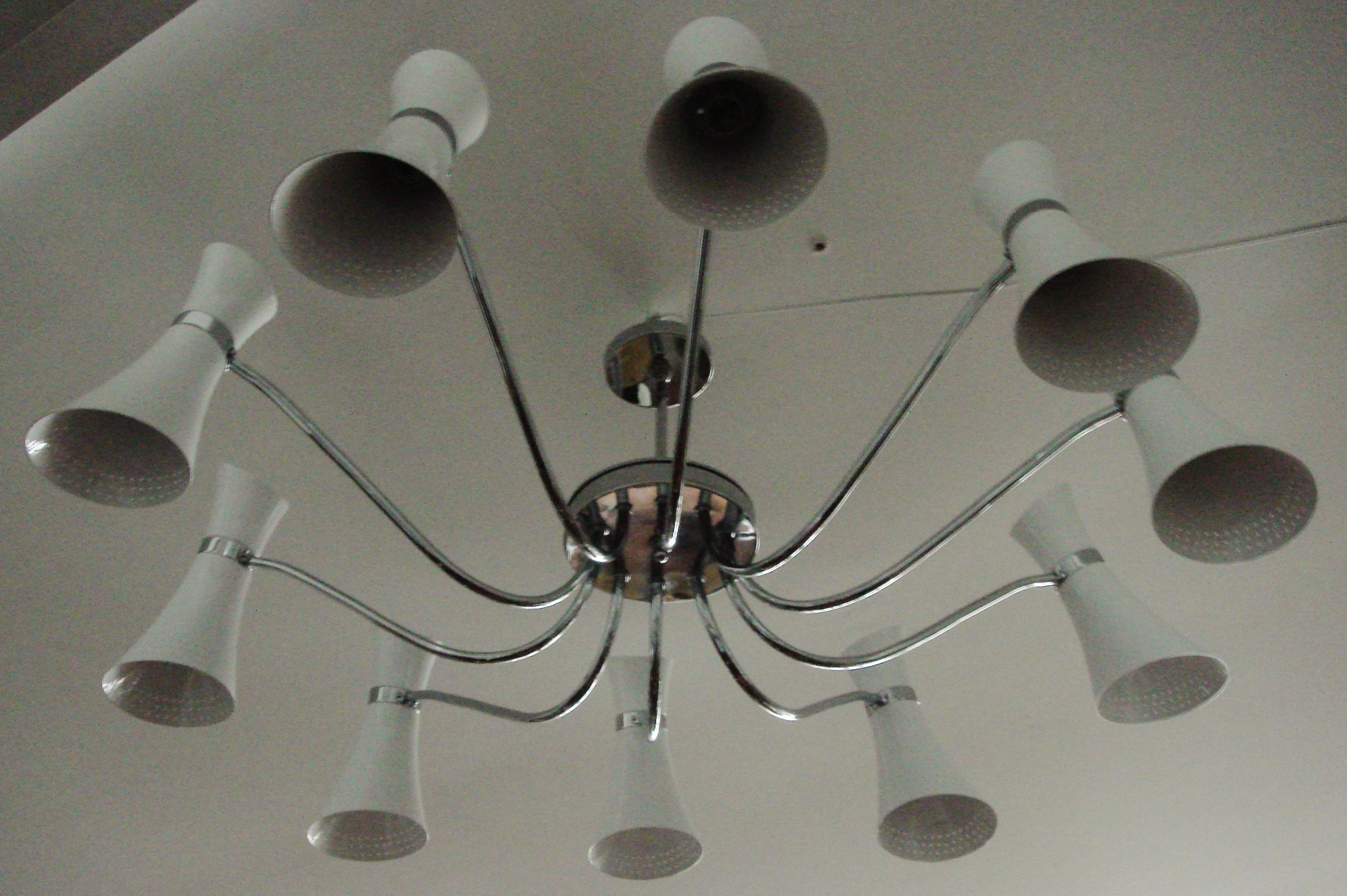 Large Italian Midcentury Chrome and White Enamel 10 Branch/20 Bulb Chandelier In Good Condition For Sale In Port Hope, ON