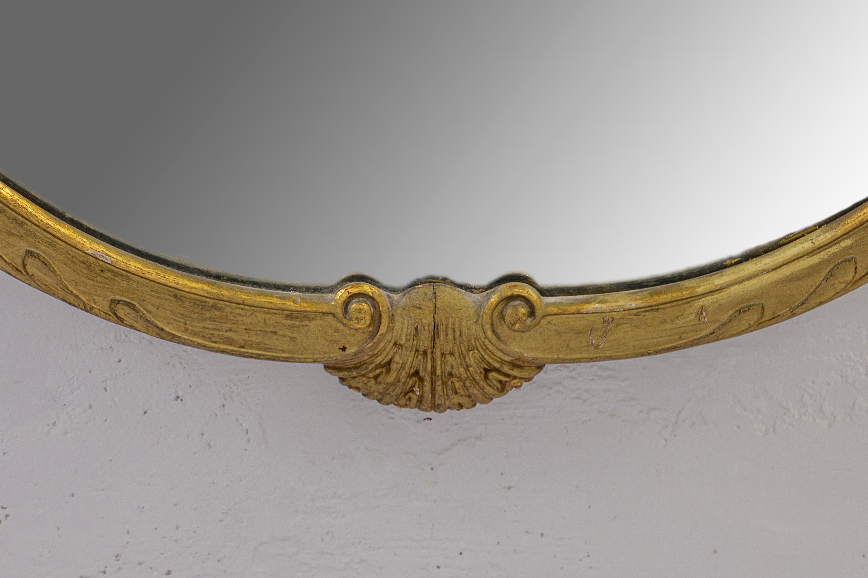 Grande specchio italiano del Medioevo in legno dorato, 1950' in vendita 1