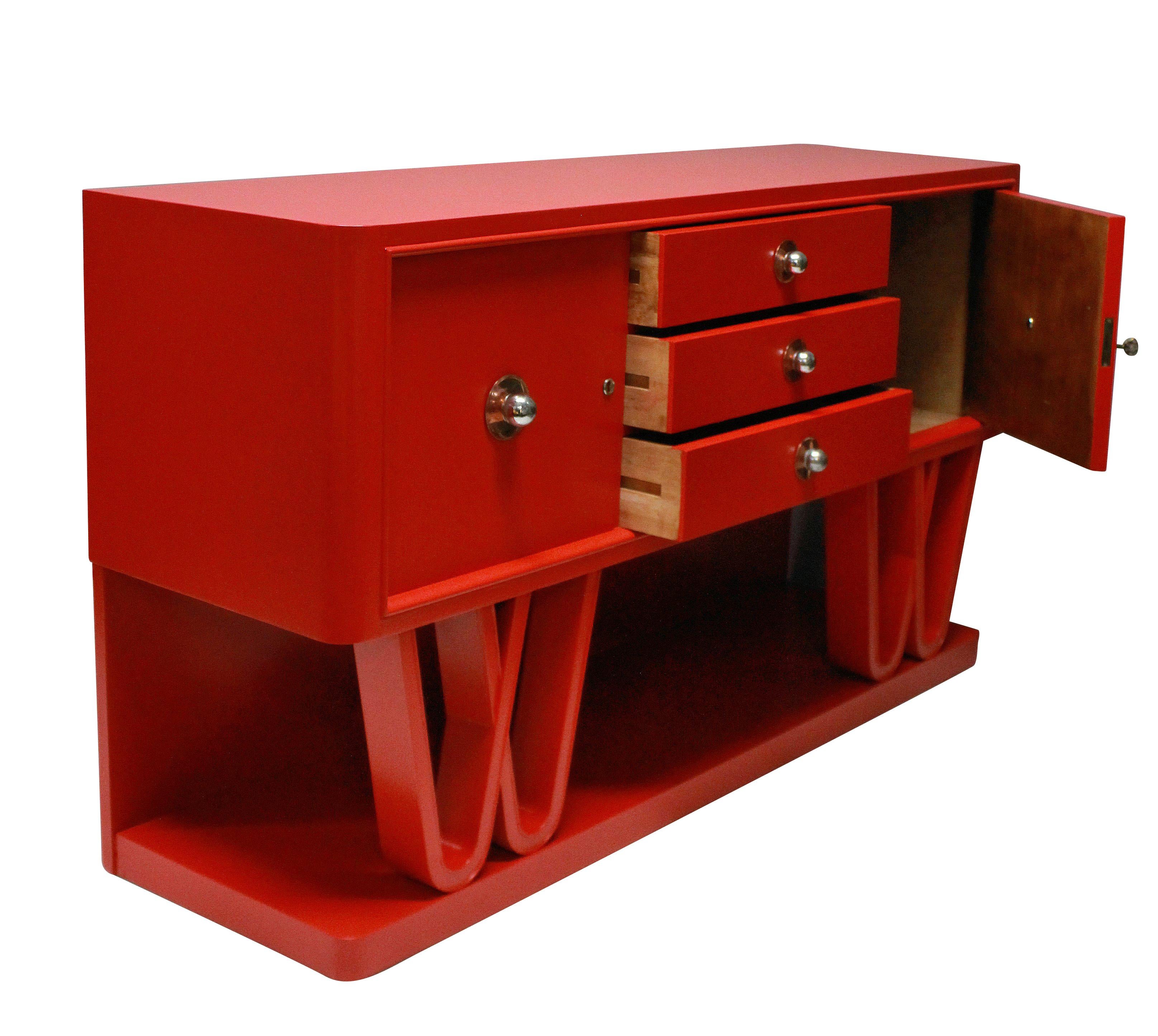 Large Italian Midcentury Red Lacquered Credenza In Good Condition In London, GB